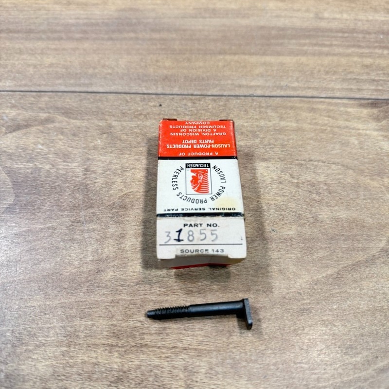 New TECUMSEH OEM NOS RETAINER / 31855