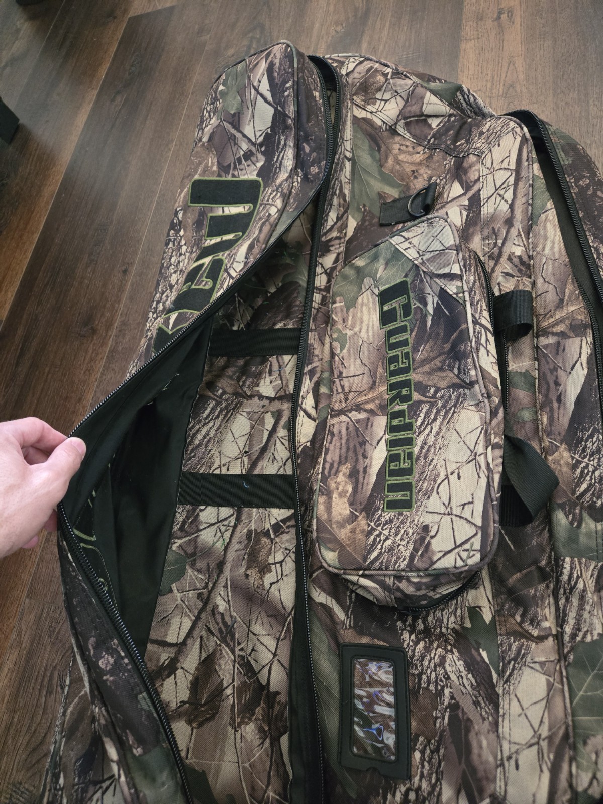 Maximal Guardian Bow Bag