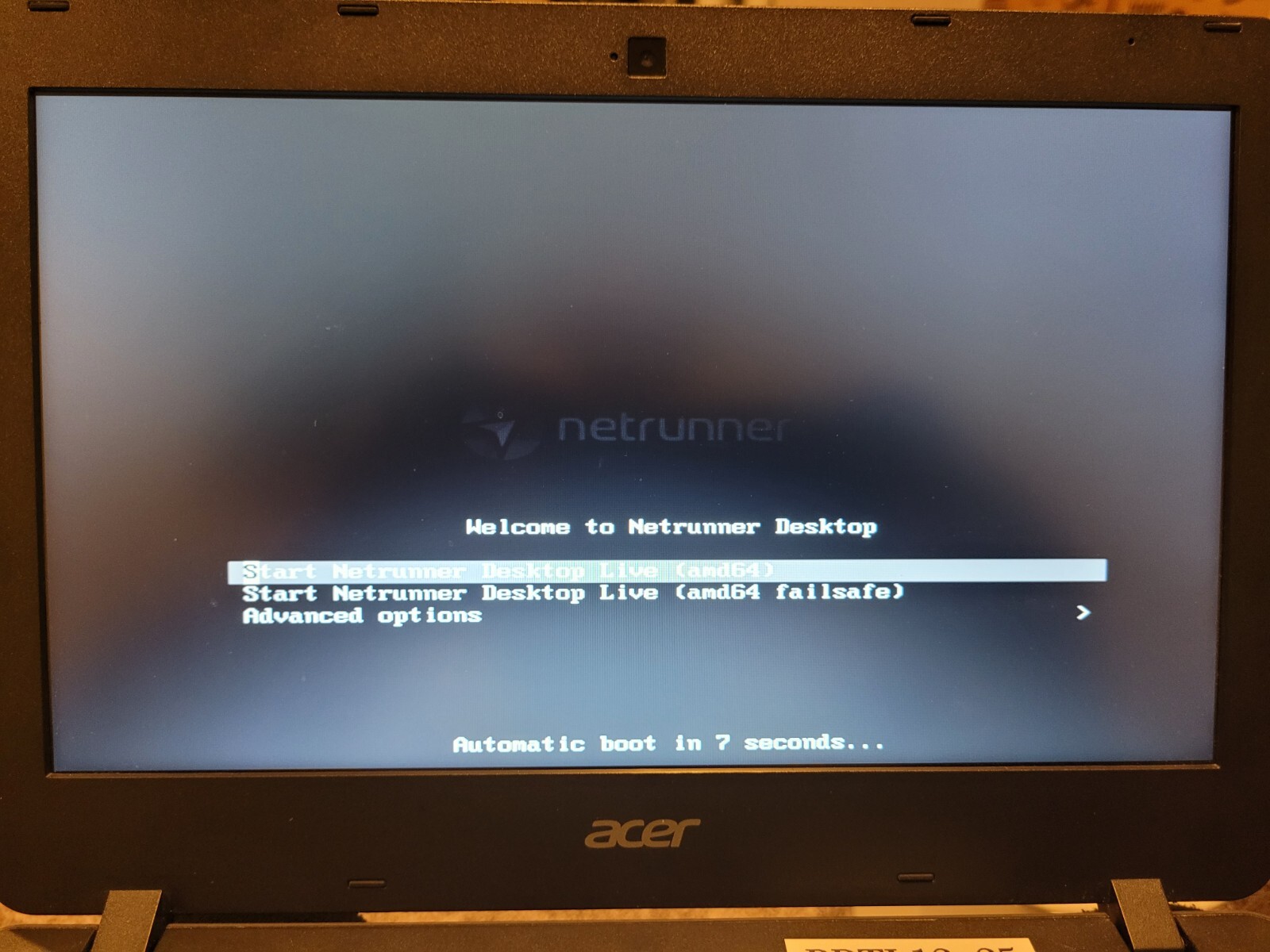 Netrunner Desktop Bootable Linux on 4G USB Stick!