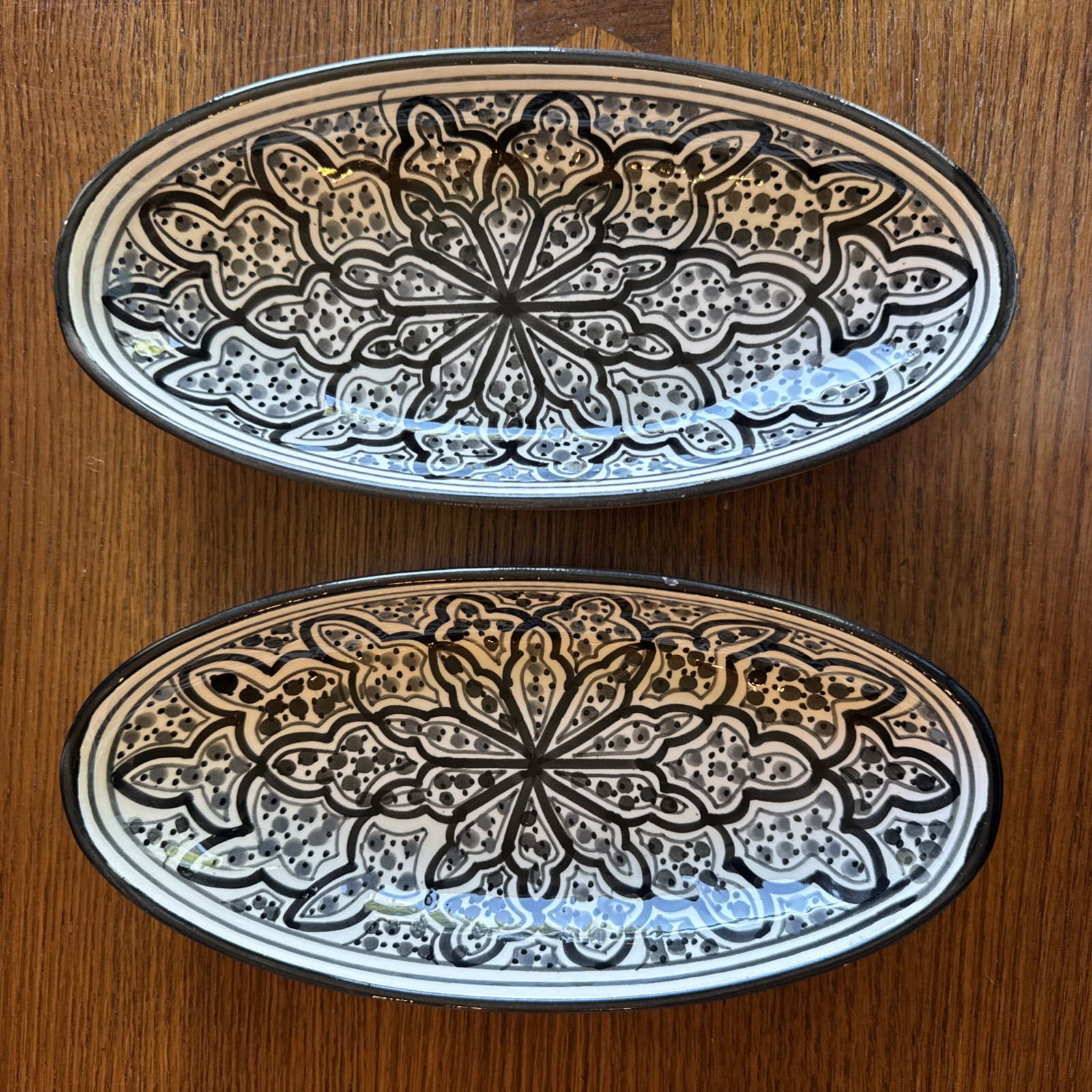 Le Souk Black And White Ceramic Tunisia Oblong Celery Relish Dish 9 3/4" Set 2