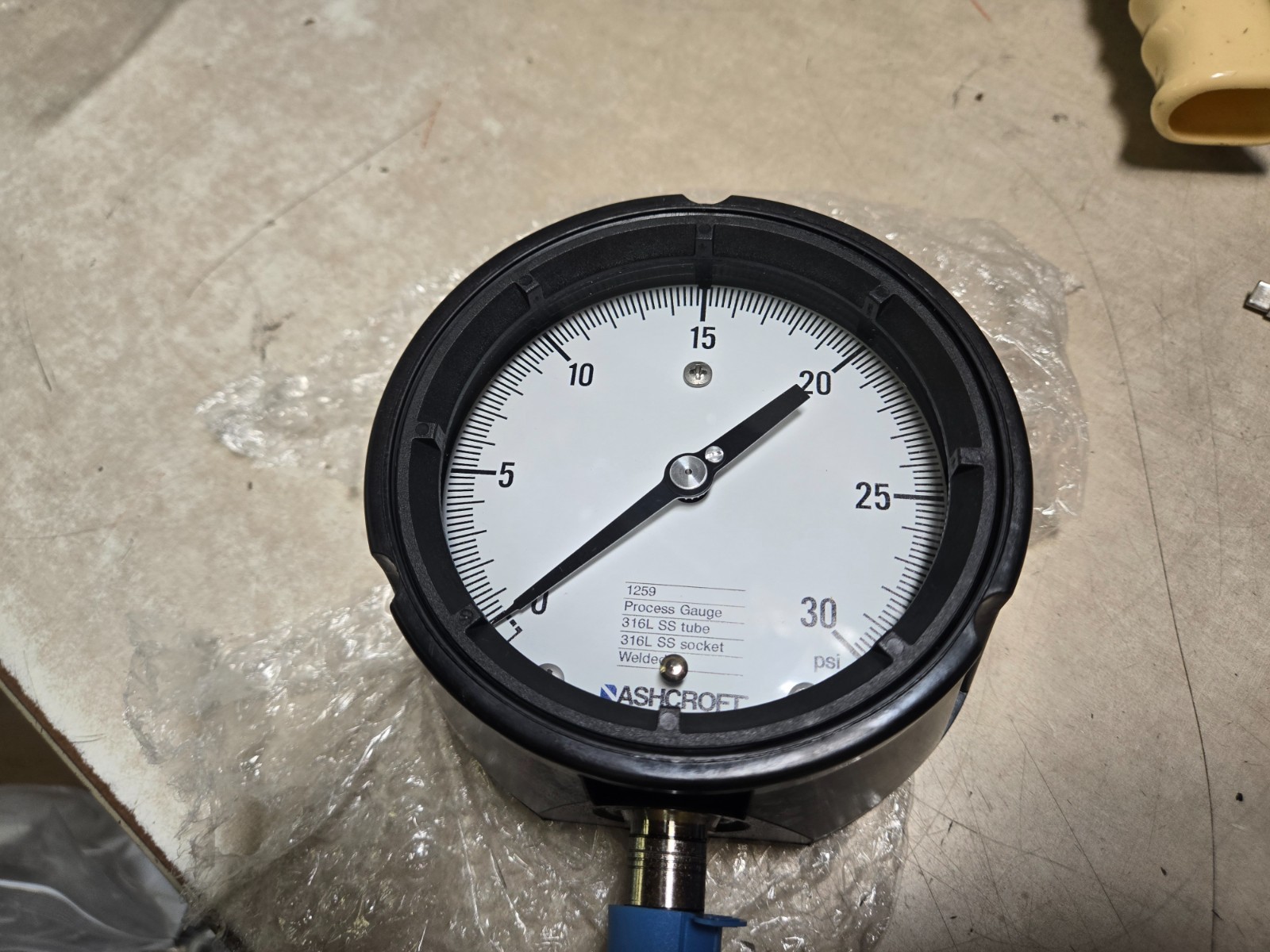 Ashcroft 451259Sd04l30# Process Pressure Gauge, 0 To 30 Psi, 4 1/2 In Dial, 1/2