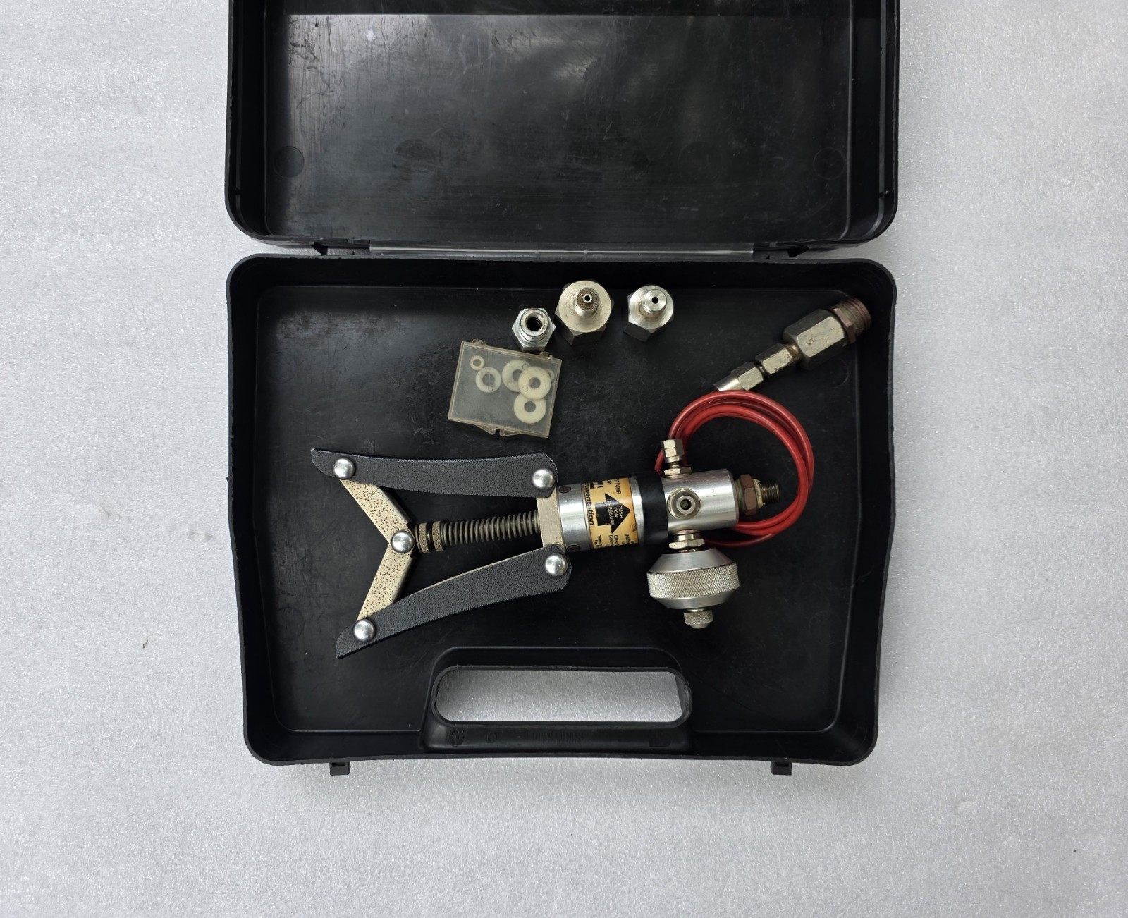 Superb TP1 Hand Held Test Pressure Calibrator Pump
