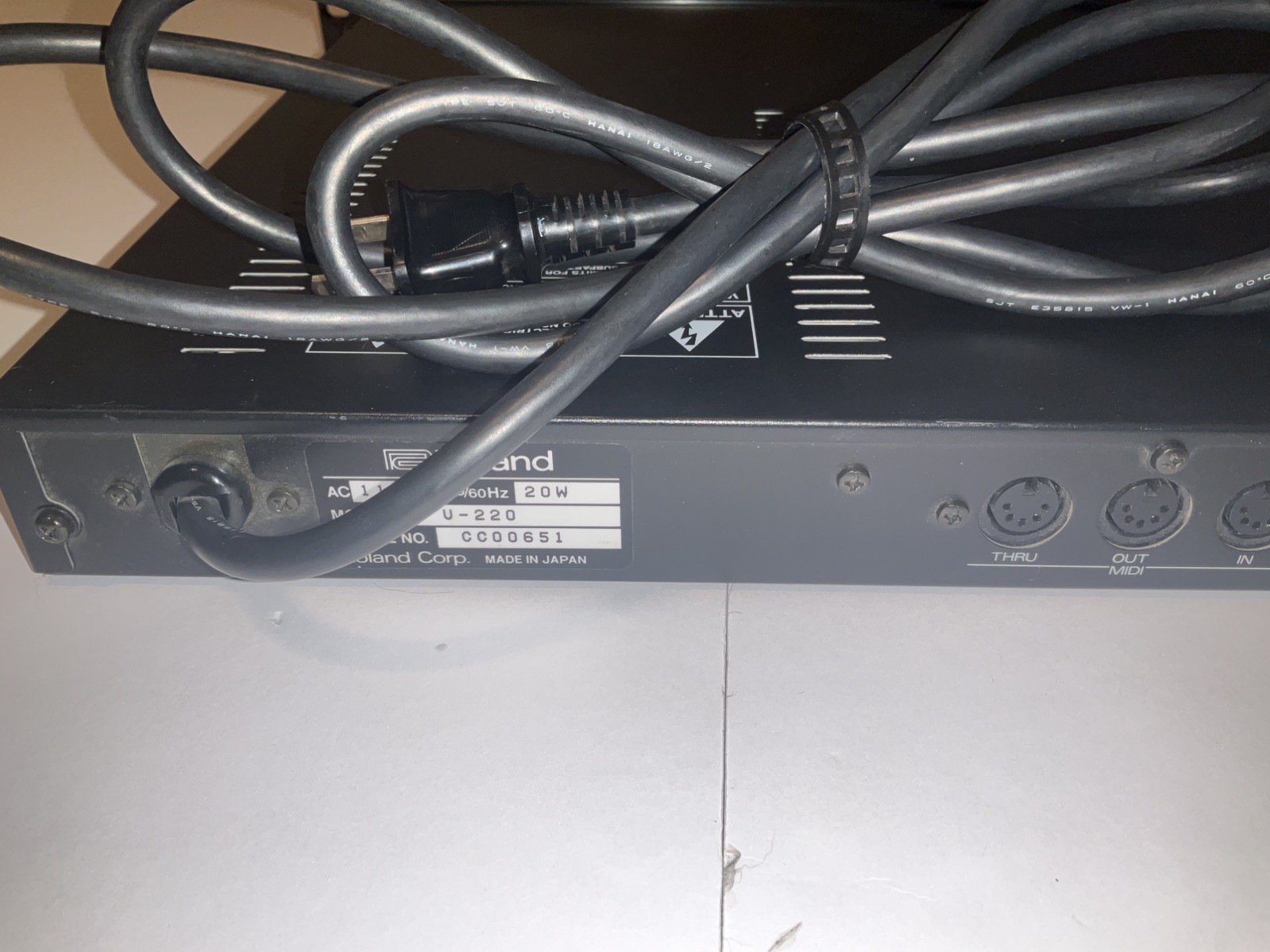 Roland U-220 RS-PCM Sound Module Rack Synthesizer