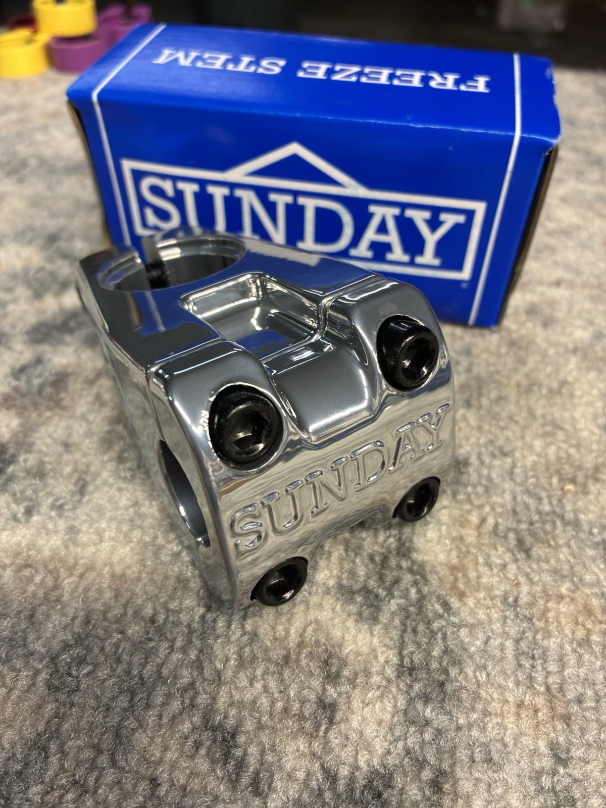 Sunday Freeze Front Load 1 1/8” Threadless Stem Super Chrome