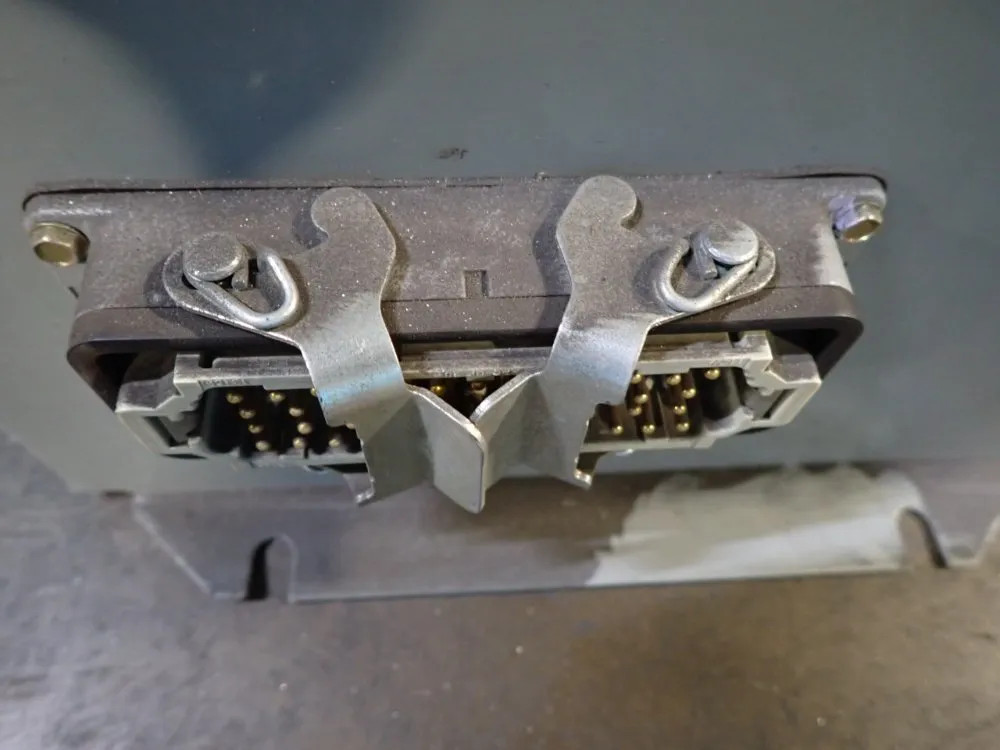 SQUARE D 30528-001-63 CONTROL PANEL 08251472343