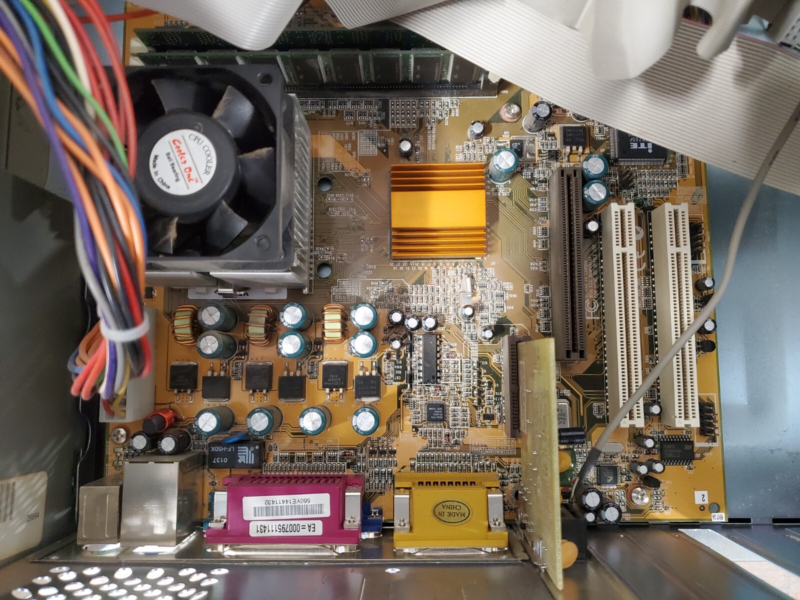 Vintage Elite PC Tower - Turns On