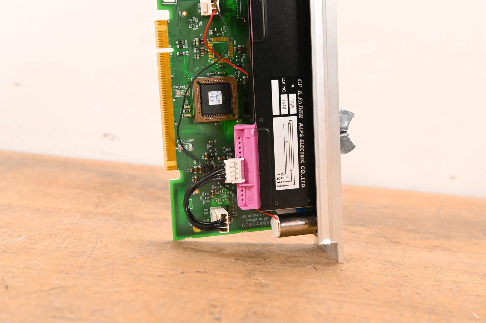 Solid State Logic C300 HD Motorized Fader Module – ALPS K-Fader Assembly CG01UZW