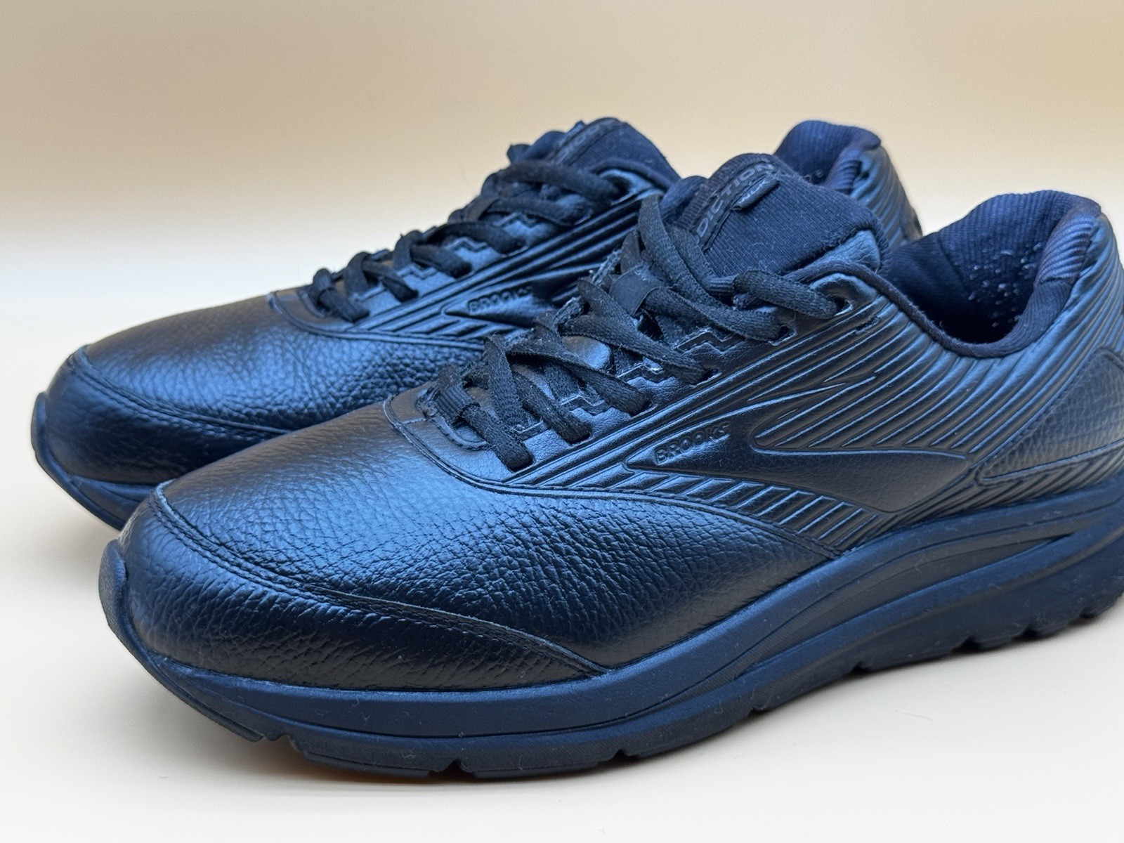 Size 9.5 - Brooks Addiction Black Walking Men’s Shoes