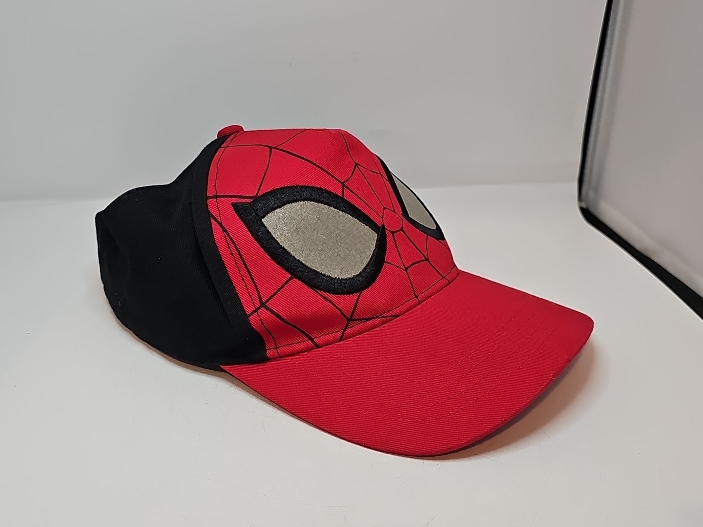 Marvel SPIDERMAN Embroidered Youth Cap Hat Snapback
