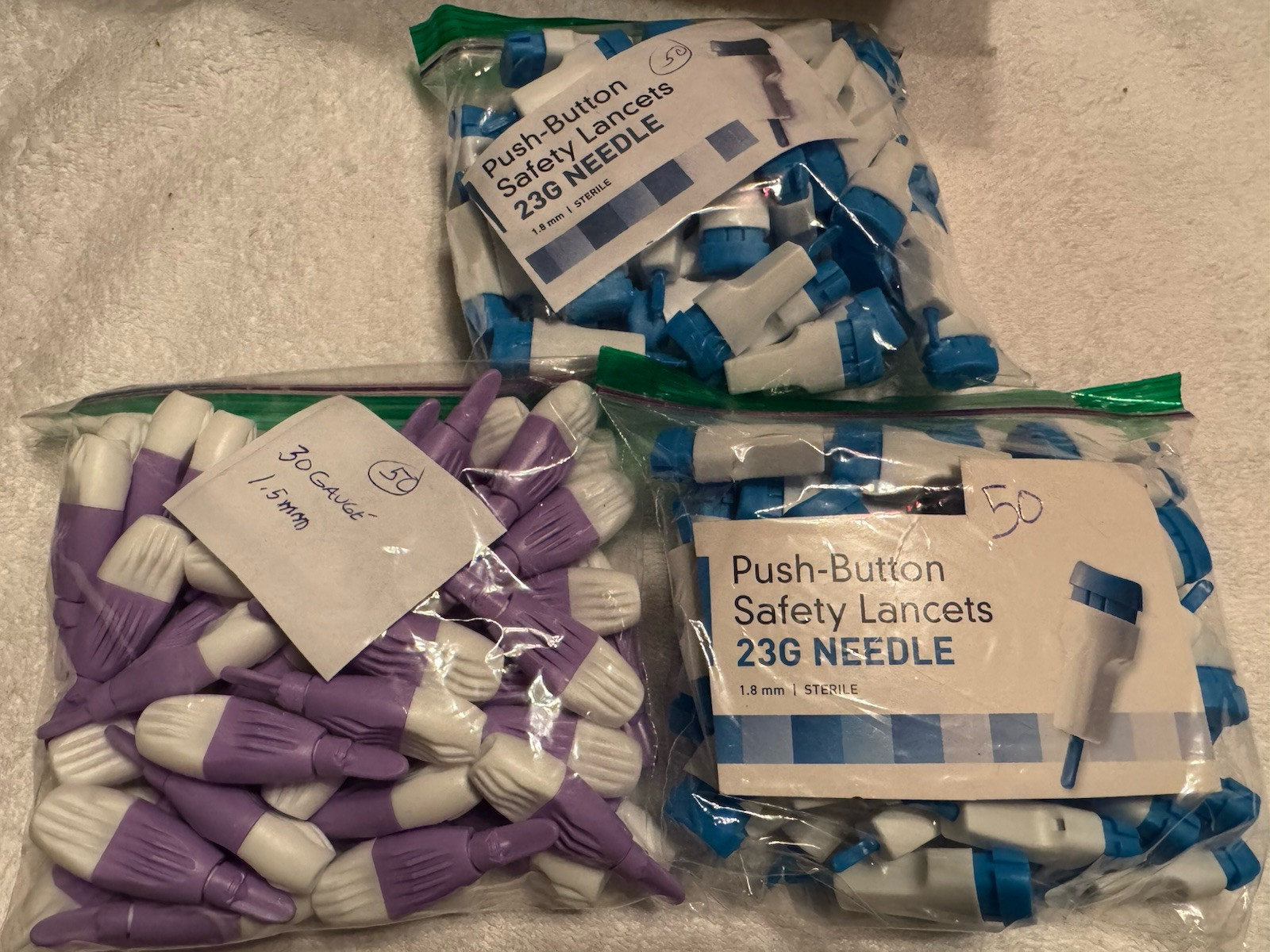 Lot of mixed single use safety lancets (150- 3 Bags of 50) 23G and 30G