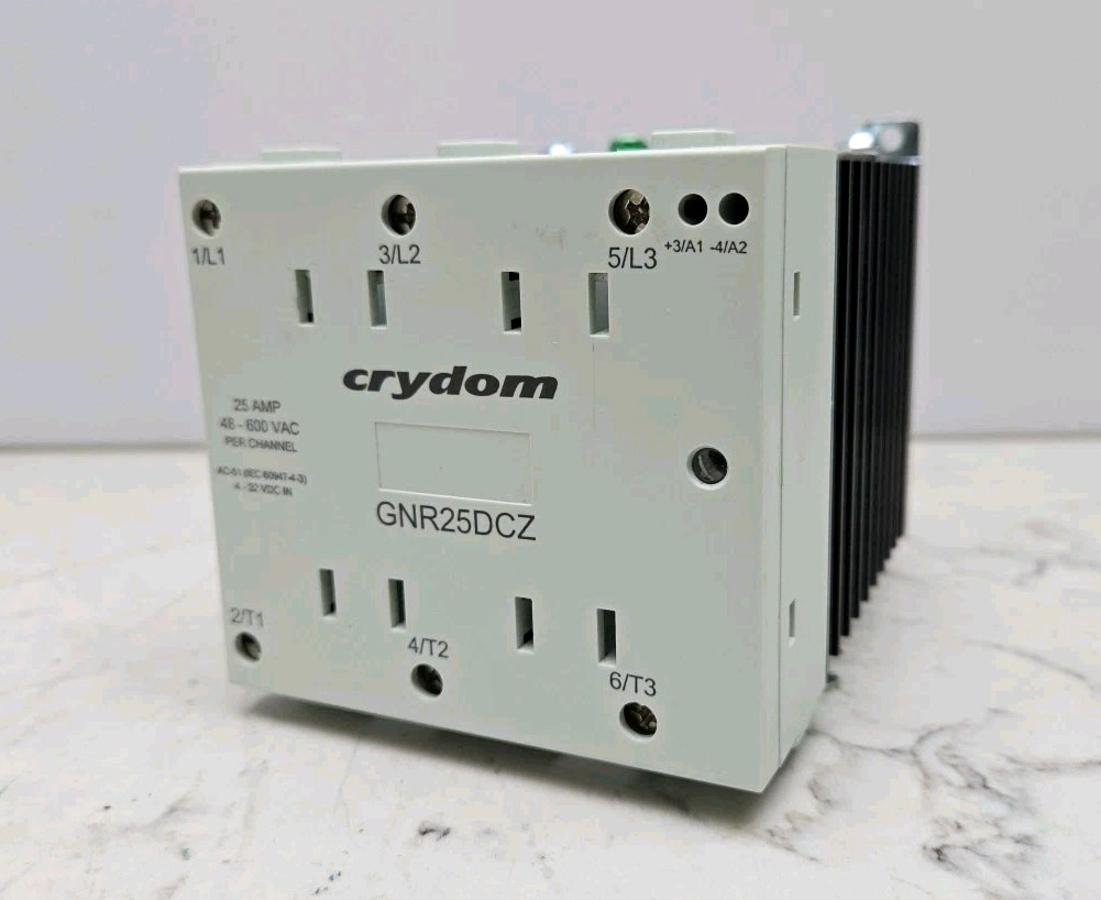 Crydom GNR25DCZ Solid State Relay 25 Amp 48-600 Vac Per Channel See Pictures