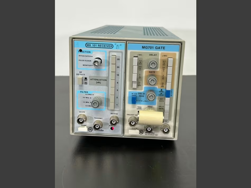 Tektronix MG701 Gate and MR101 Reciever