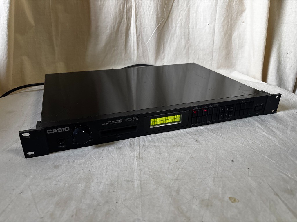 CASIO VZ-8M PROFESSIONAL DIGITAL SYNTHESIZER RACK MOUNT New internal battery!!