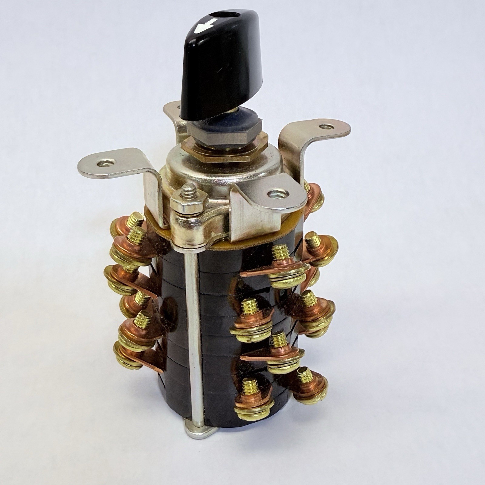 40023538 ELECTRO SWITCH 4 POLE SNAP ROTARY ACTION 20A 600V