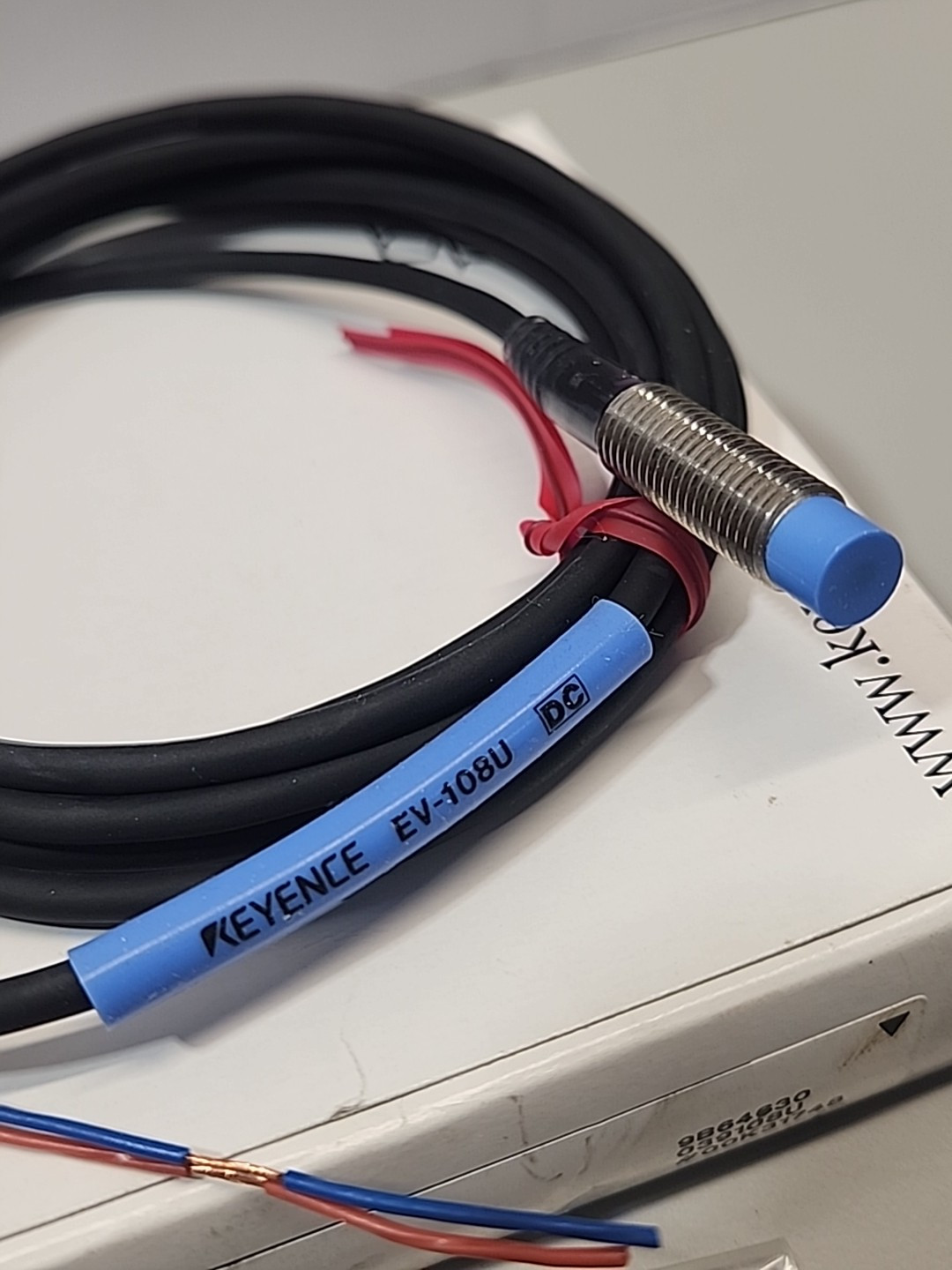 Keyence EV-108U Proximity Sensor, Main Unit, Unshielded Type