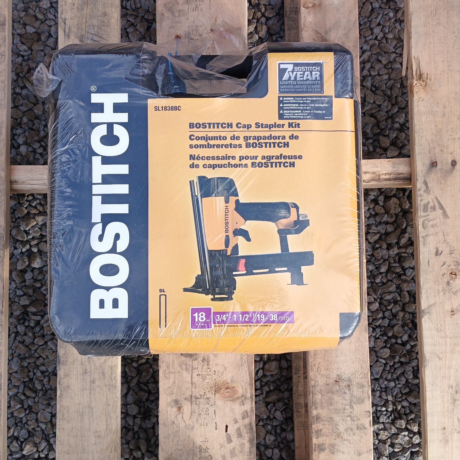 Bostitch SL1838BC Cap Stapler Kit 18 Gauge Pneumatic 3/4-1-1/2 Inch Stapler
