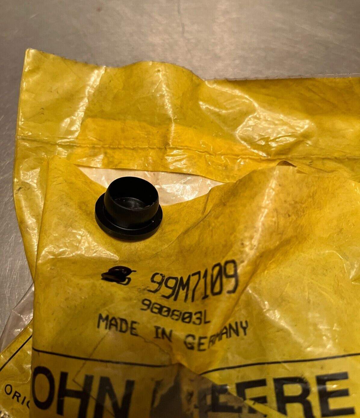 99M7109  Genuine OEM  John Deere  PLUG Cap   QTY of 2 Plugs