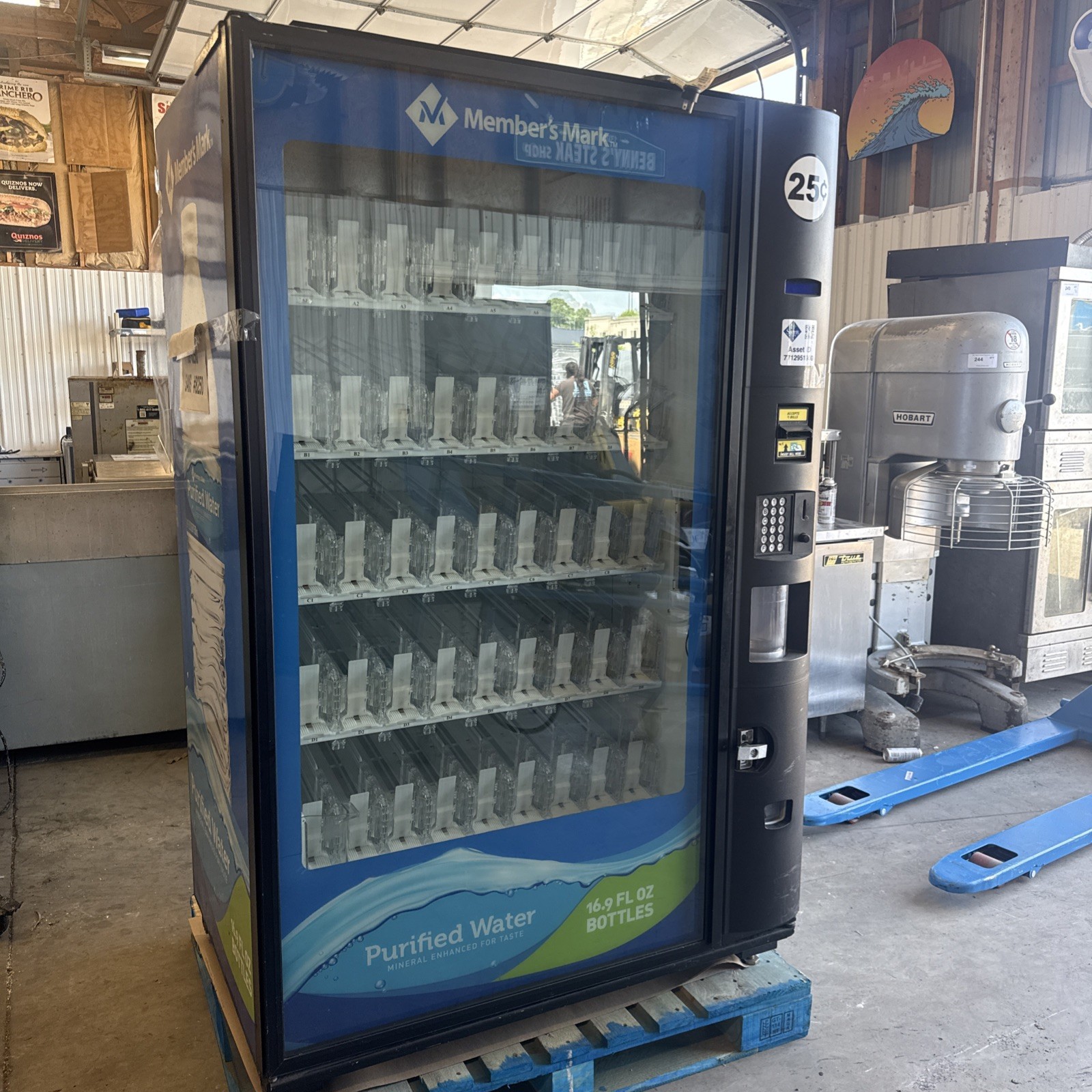 WORKING! Narco Bev Max Glass Front Beverage Vending Machine 5800-4 READ DESCRIPT