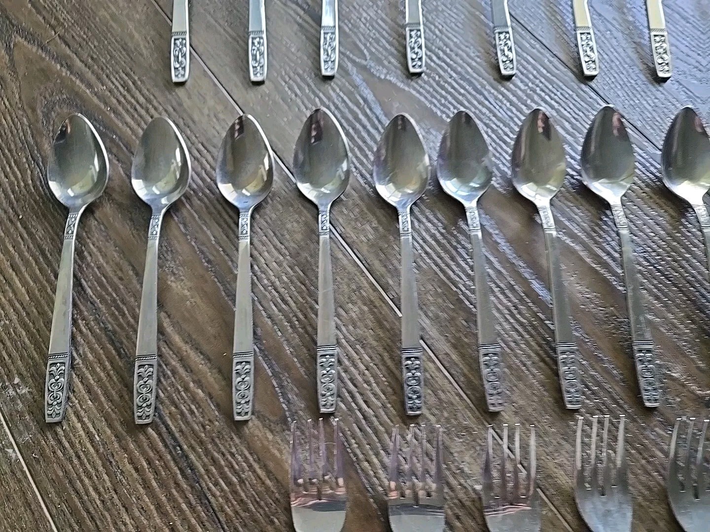 IMPERIAL INTERNATIONAL IIC STAINLESS FLATWARE CORTINA PATTERN 55 PCS