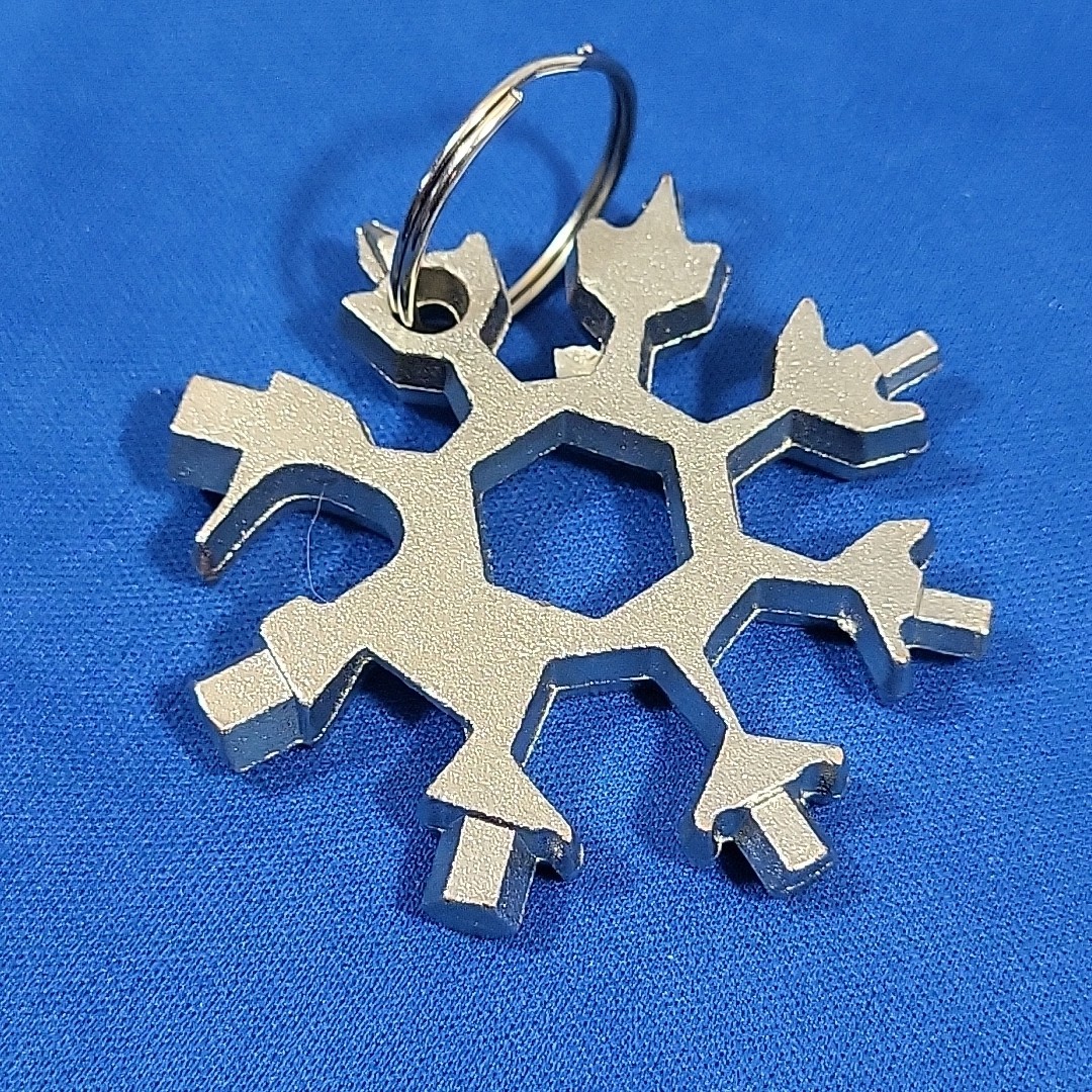 Silver Tone Metal Cutout Snowflake Keychain Multi Tool Snowboarding Screwdrive