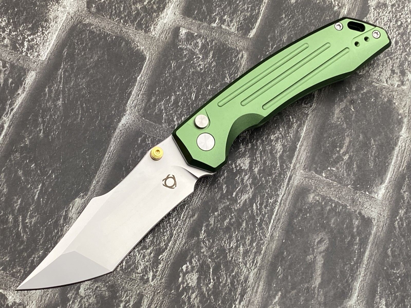 SixLeaf SL-82-Green-14C28N Folding Knife  Aluminum alloy Handle Camping Knife