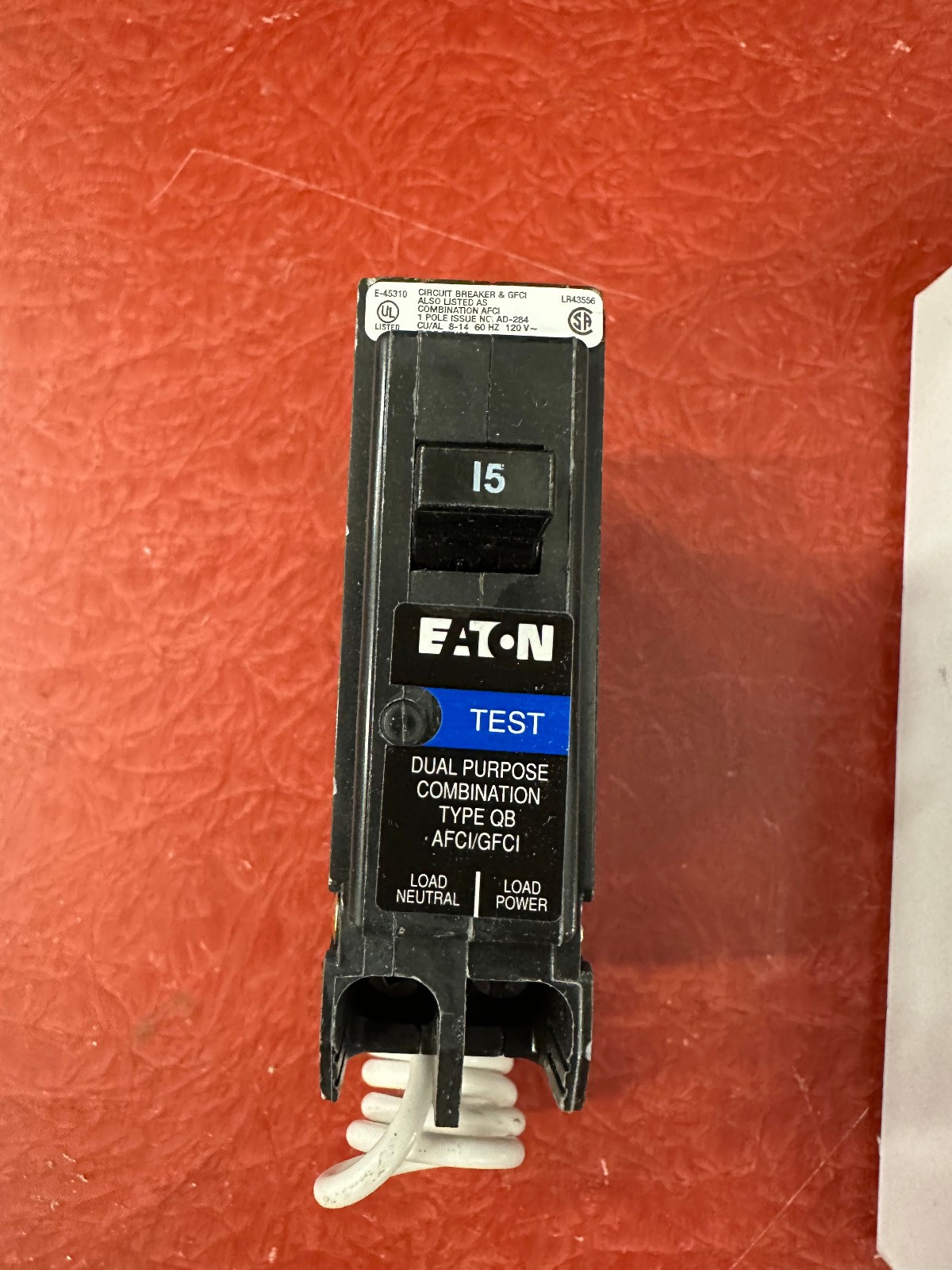 QB1015AFGF - Eaton - Molded Case Circuit Breakers Bolt-On - 15 Amp - 1 Pole NEW