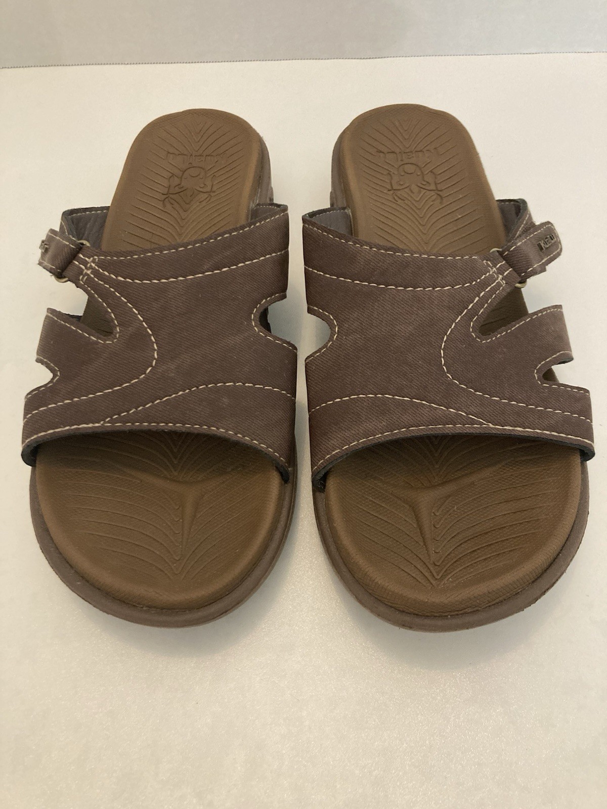 KUAILU Women’s 11 Orthotic Brown Slides Lightweight Athletic Yoga Mat Sandals