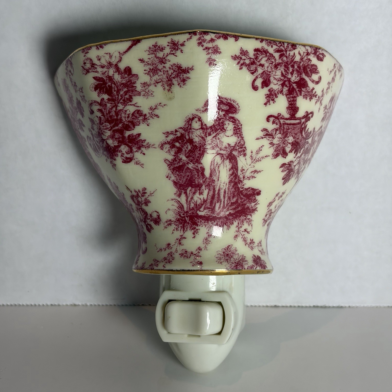 Vintage A Special Place China Red Toile Plugin Tea Cup Shape Night Light Works