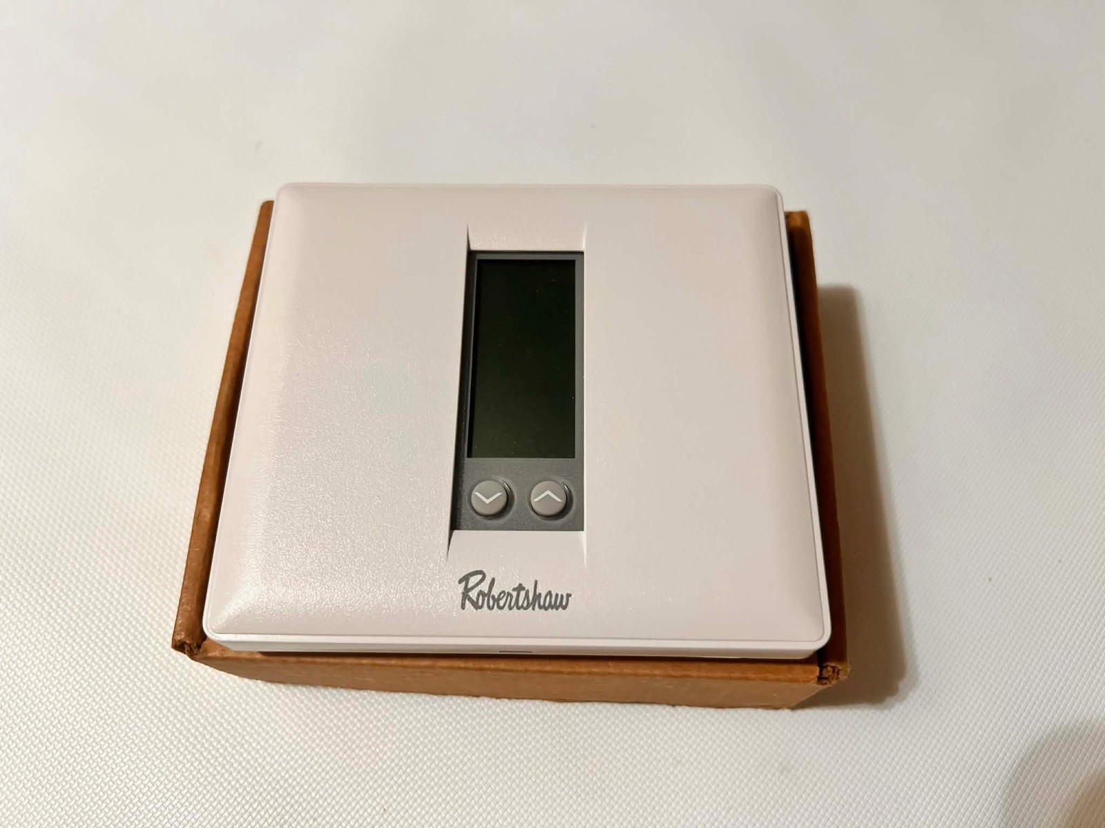 Robertshaw 300-207 Digital Thermostat