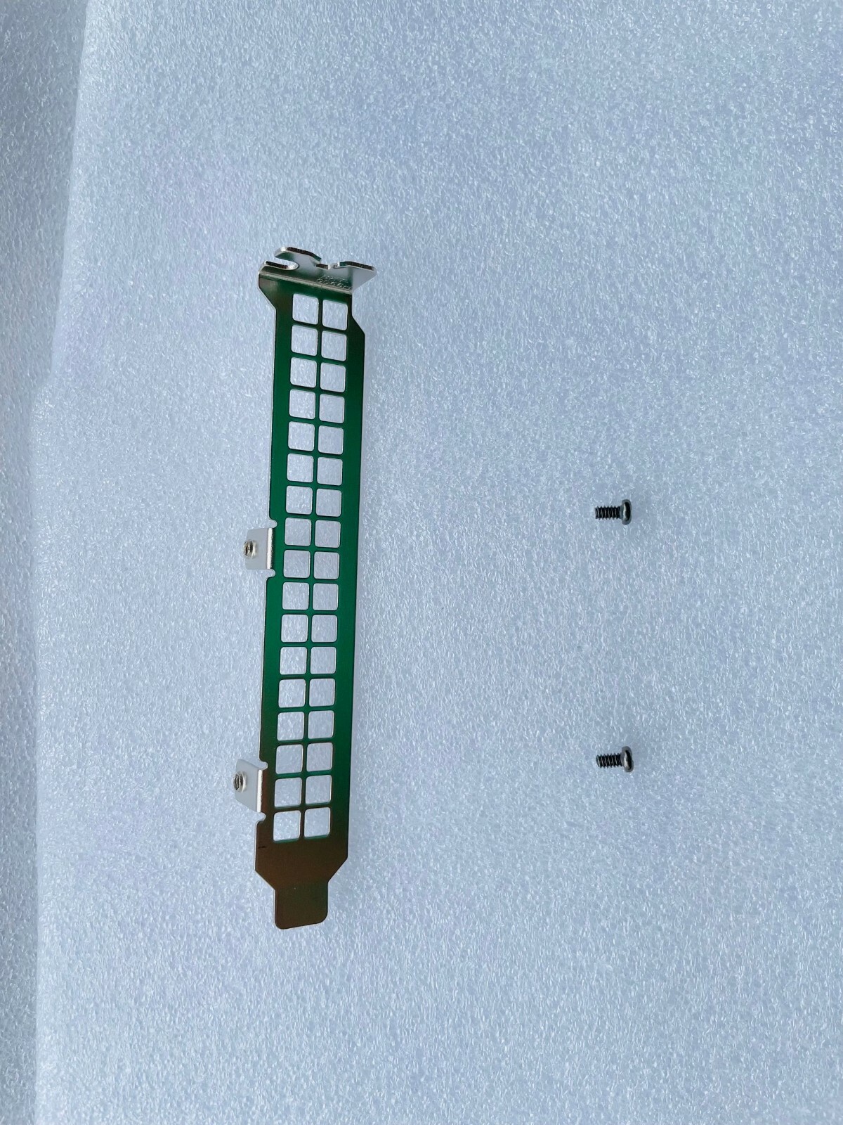 Supermicro Full Height Bracket For AOC-S3008L-L8I L8E AOC-S3108L-H8IR