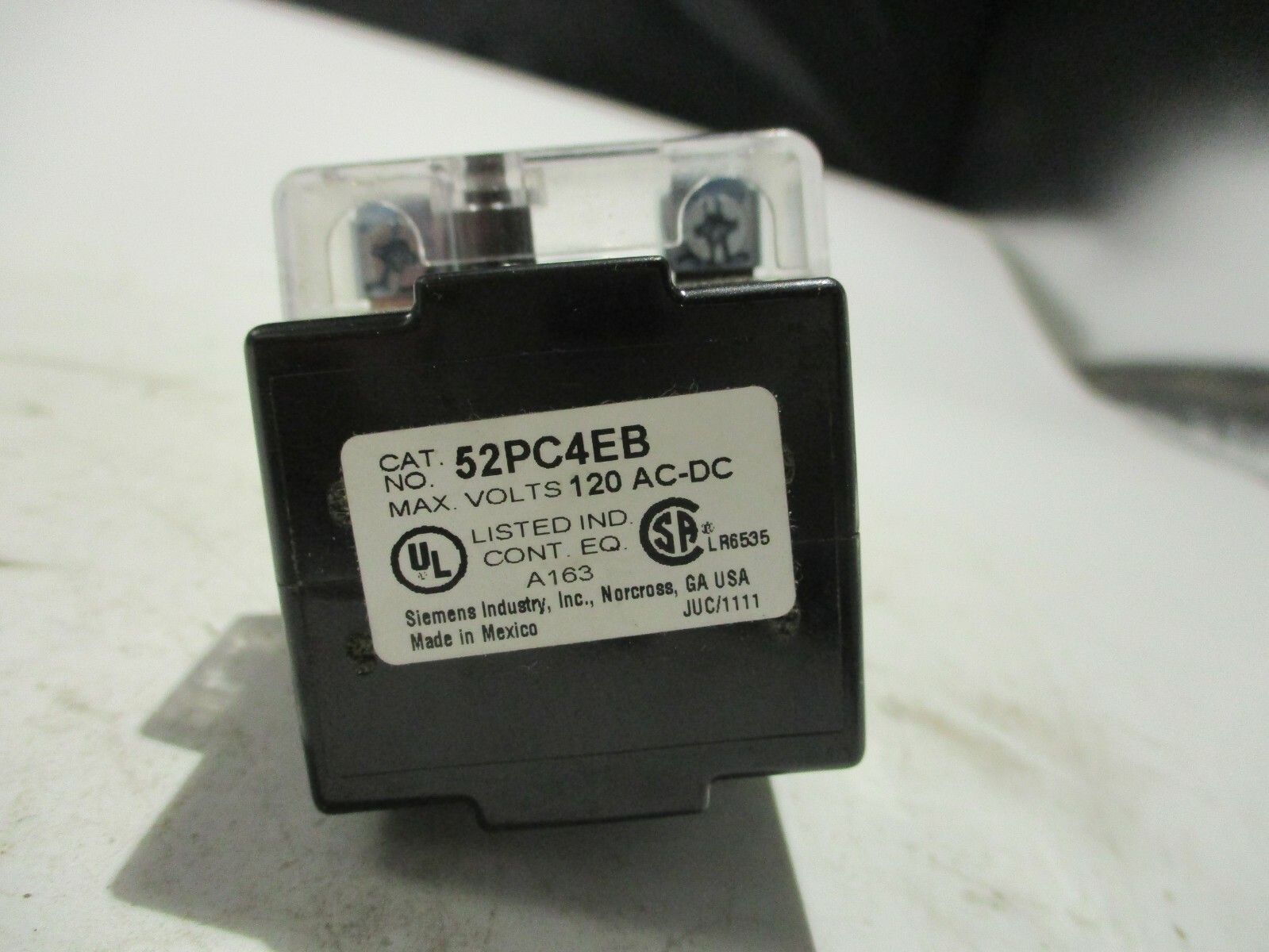 NEW SIEMENS 52PC4EB PILOT LIGHT WHITE LENS 120V