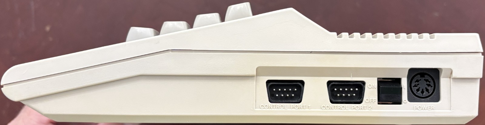 COMMODORE 64C COMPUTER 250466 HEATSINKS TESTED AND WORKING ZIF64