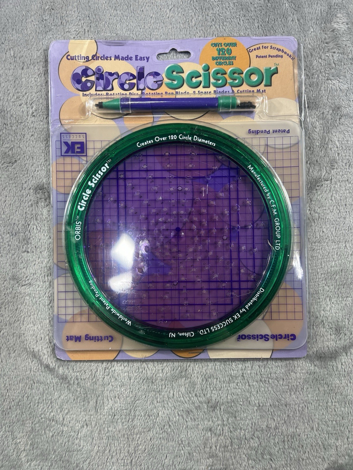 NEW EK Success Circle Scissor Rotating Disc, Pen, 2 Spare Blades, Cutting Mat