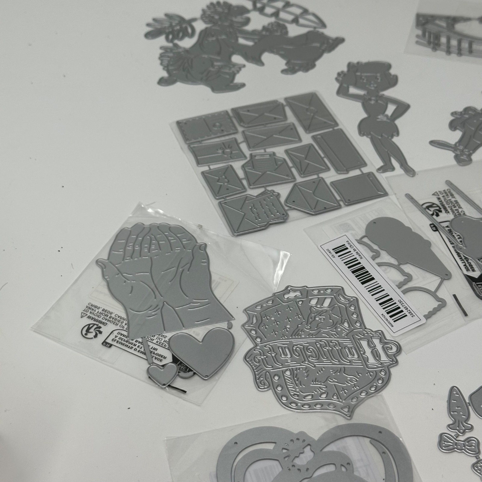 20 Thinlits Die Cuts Bundle Random Mix Characters Animals Holiday Scrapbooking