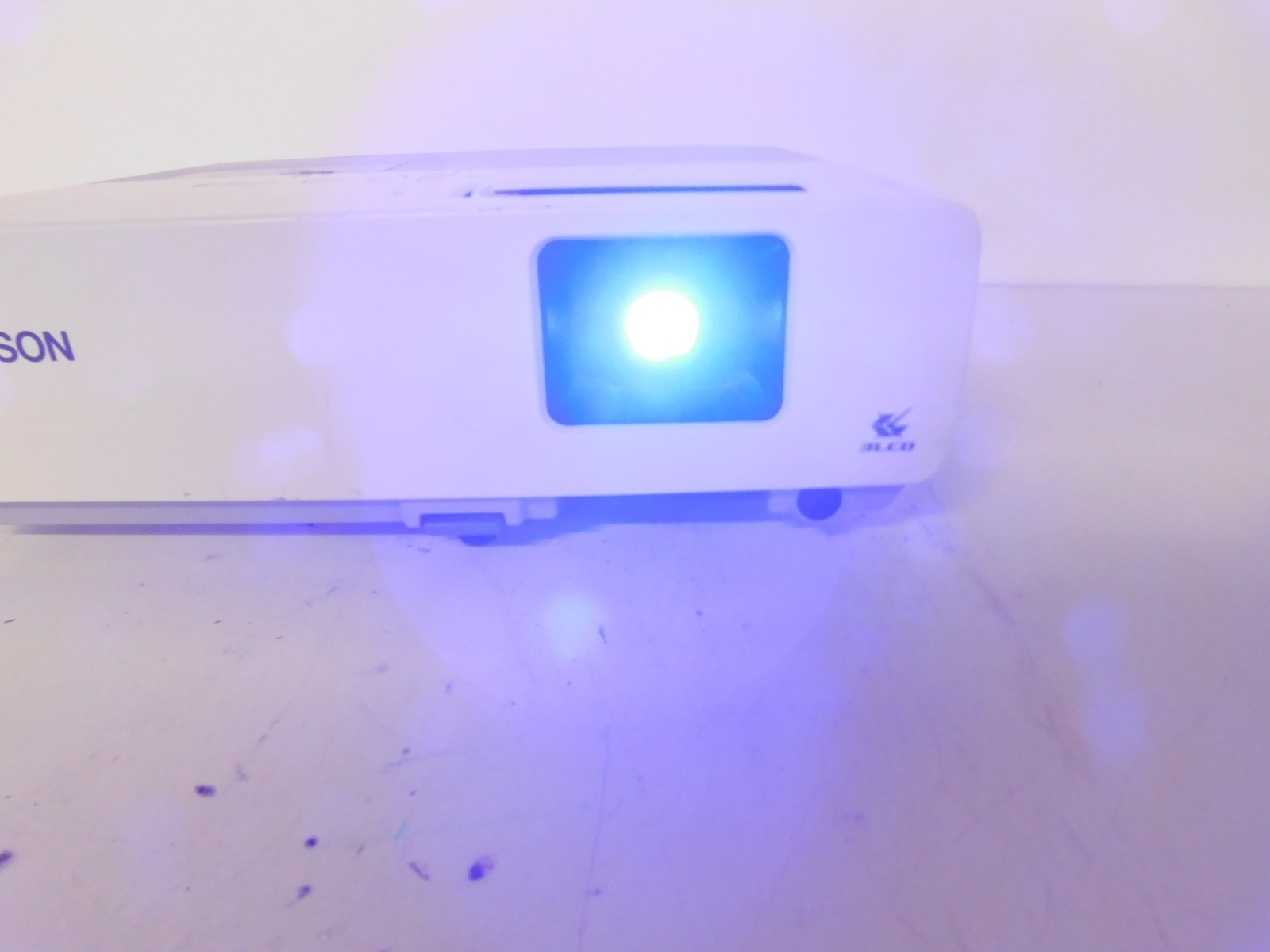 ^^ Epson EMP-83H LCD Projector - 196 LAMP HOURS (CFX2)