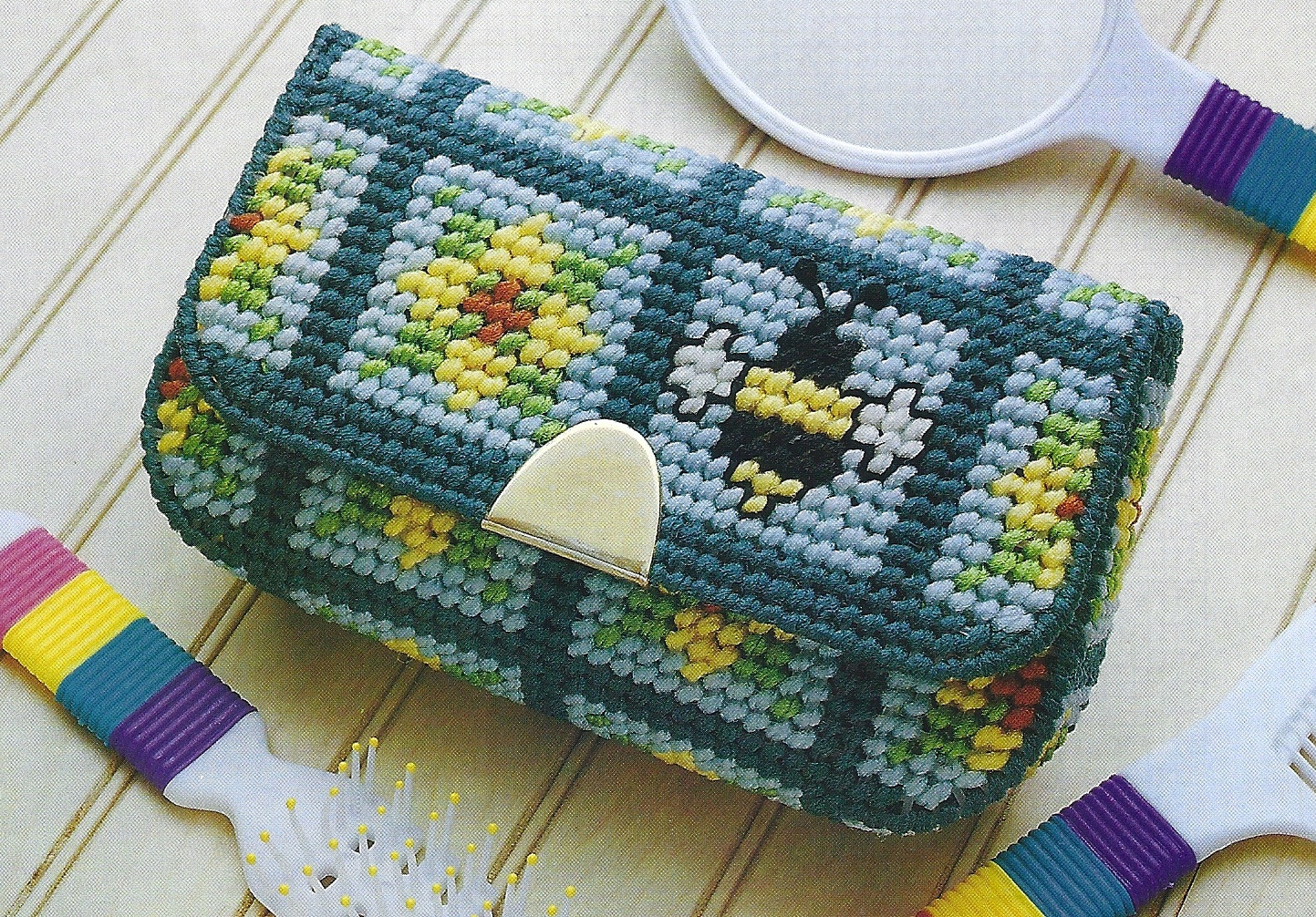 **SUMMERTIME CLUTCH TO STITCH- PATTERN ONLY**PLASTIC CANVAS PATTERN**