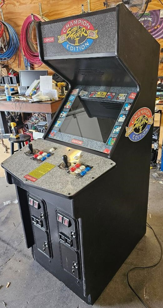 STREET FIGHTER II ARCADE MACHINE by CAPCOM (Excellent Condition)