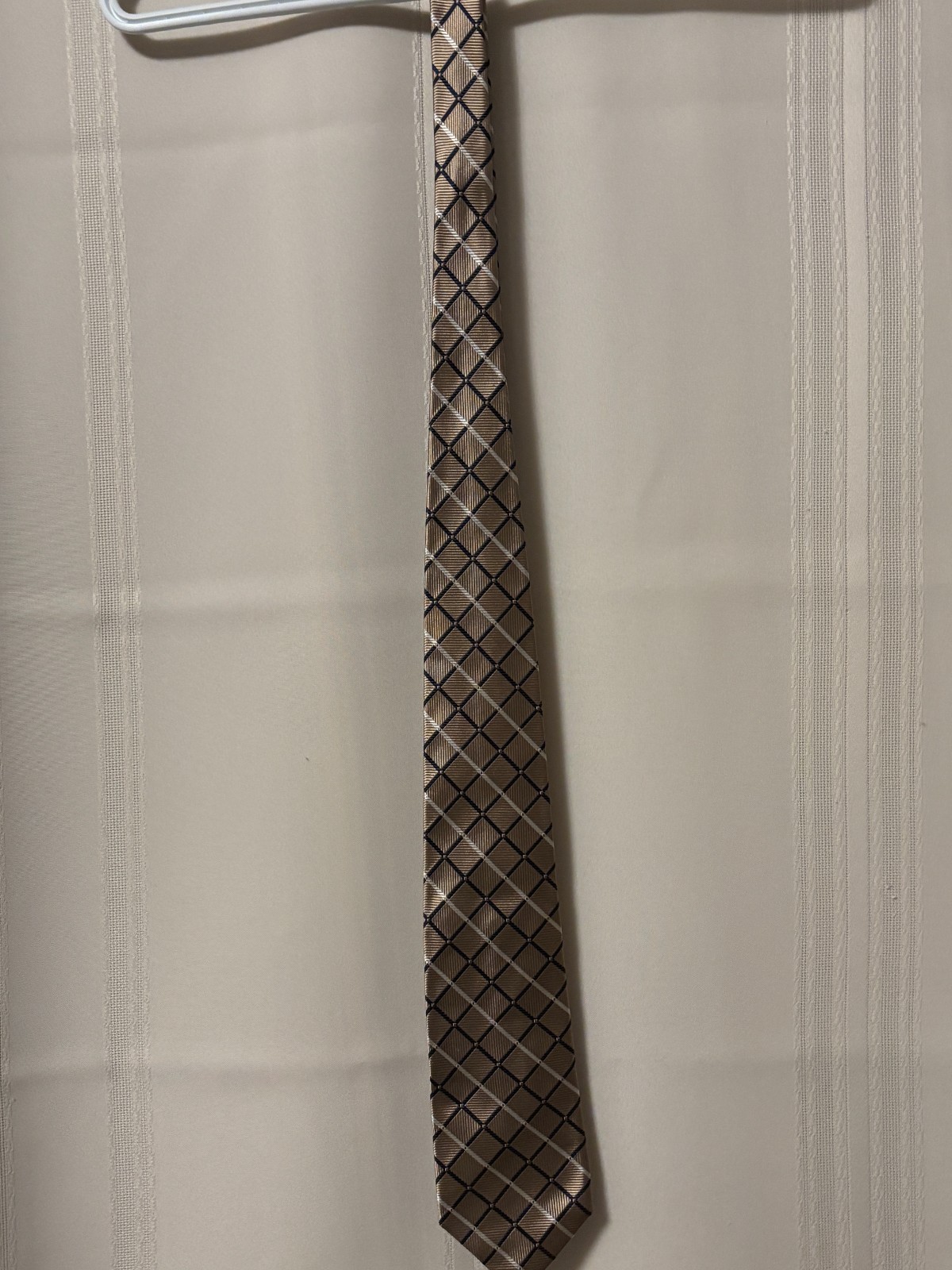 Lands' End® 1 00% silk Mens Tie Gold checkered pattern excellent condition
