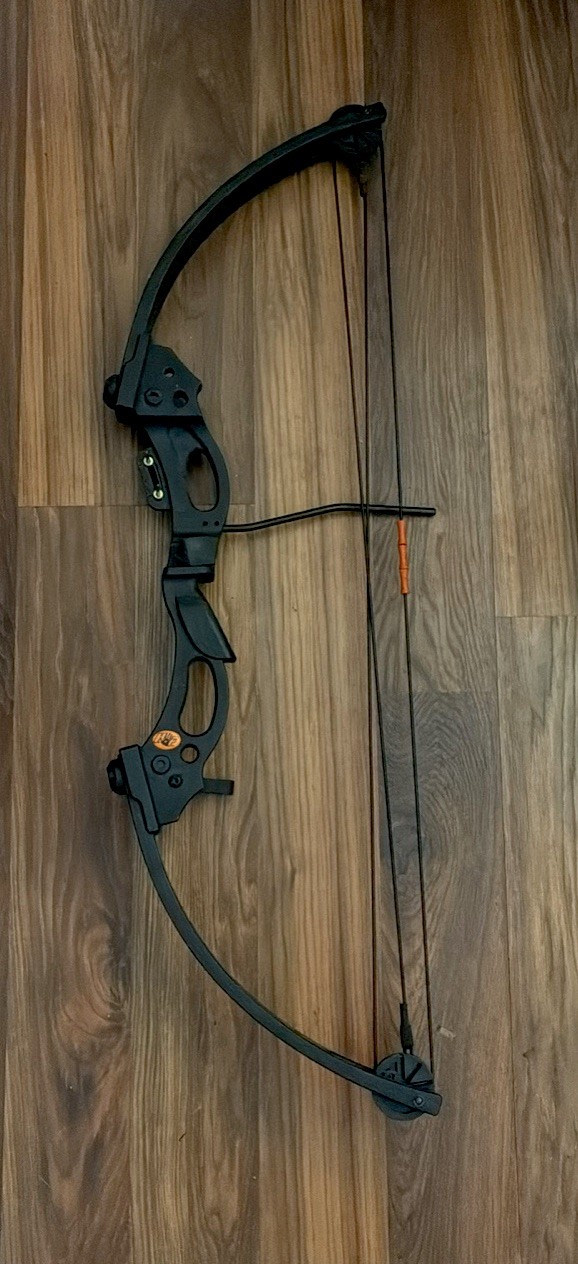 High Five MX Bow Compound Bow Model 547 Black w/ High-Five Limbs
