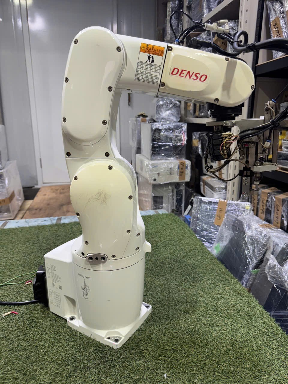 Denso Industrial Robot  VS050A3-AV6-NNN-NNNAN-NNNN 6F13005