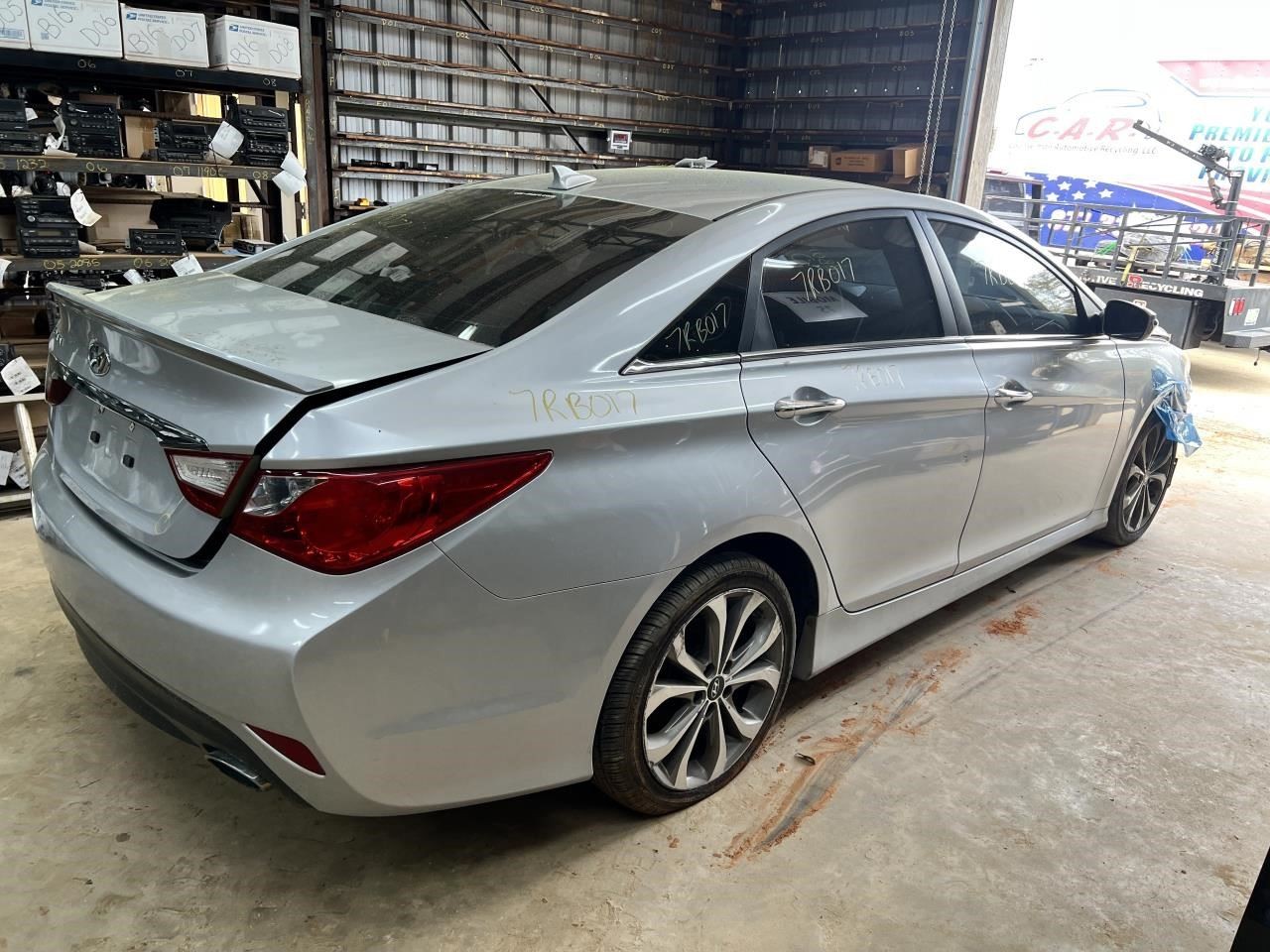 Engine ECM Electronic Control Module 2.4L Automatic Fits 11-14 SONATA 104814630