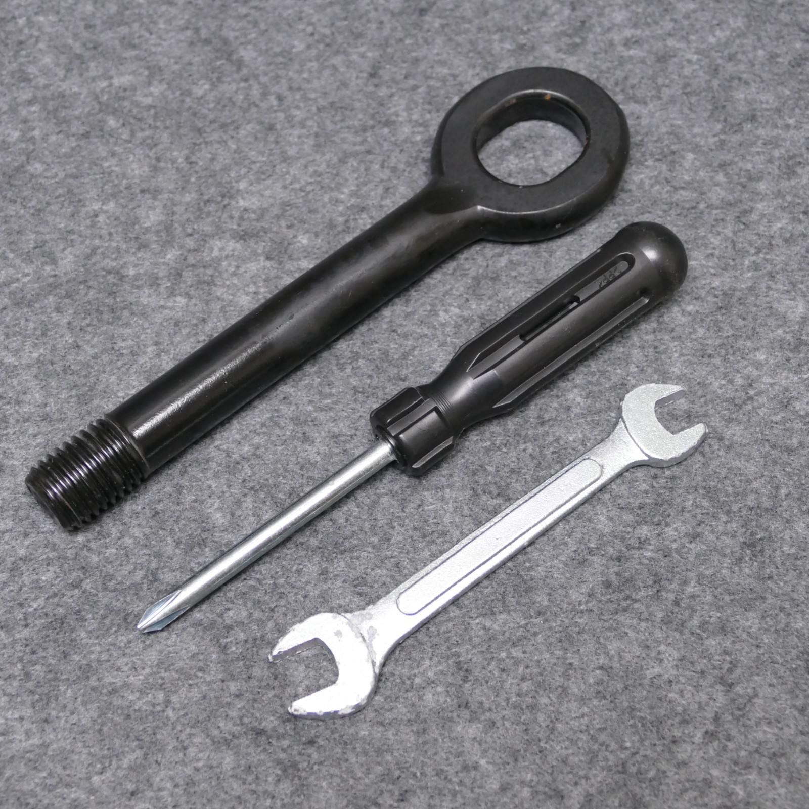 2012-17 Veloster Front Bumper Towing Tow Hook Eyelet Recovery Loop & Tools 77809