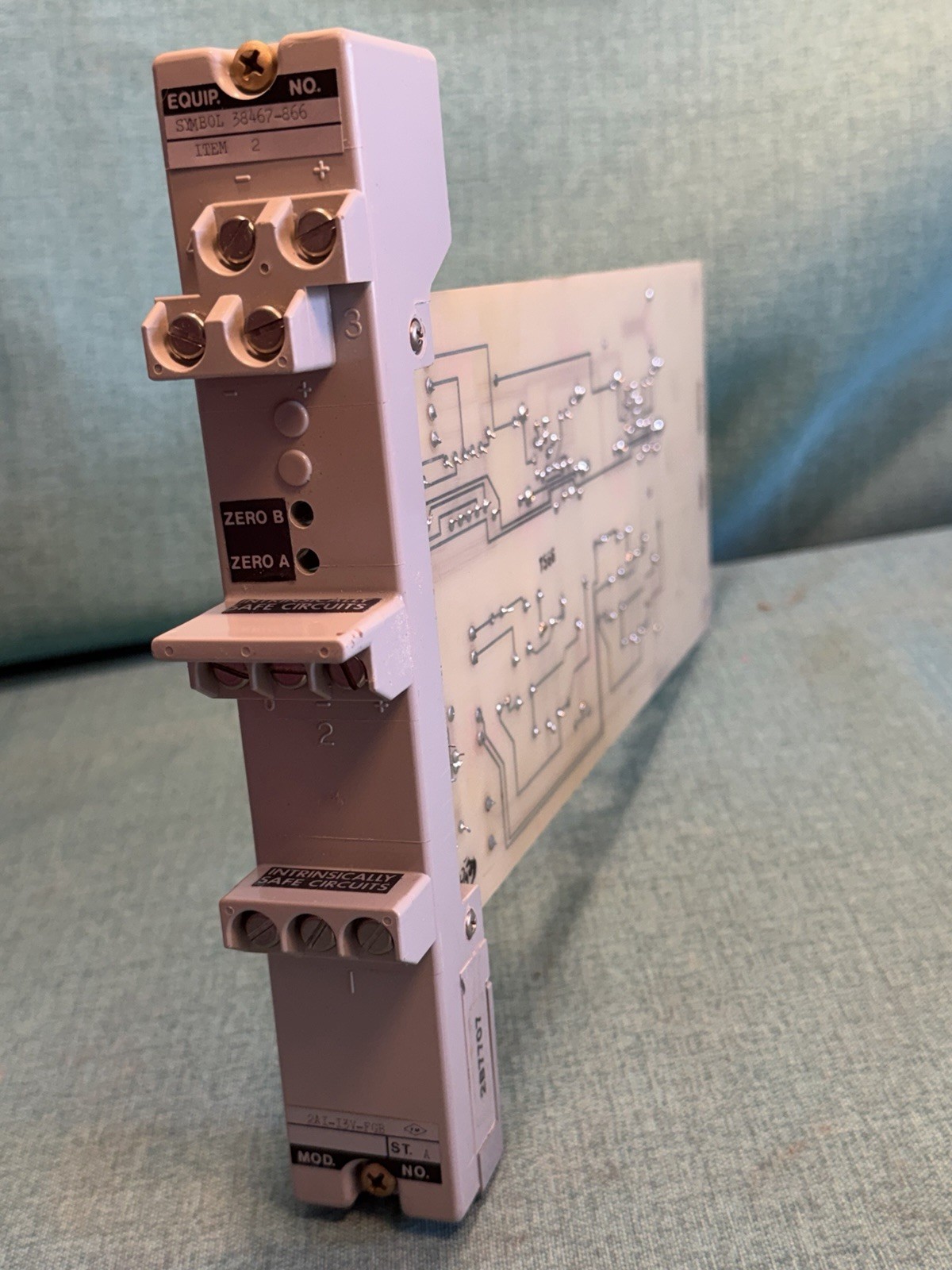 Foxboro 2AI-I3V-FGB Current To Voltage Converter Module