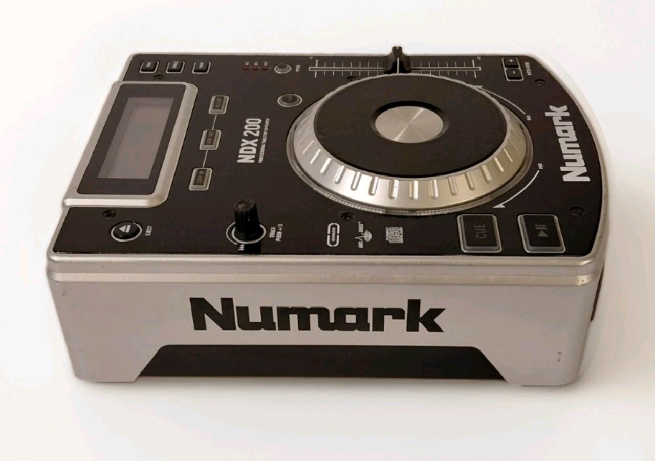 Numark DJ NDX 200 DJ CD Player Turntable Tested With Cords