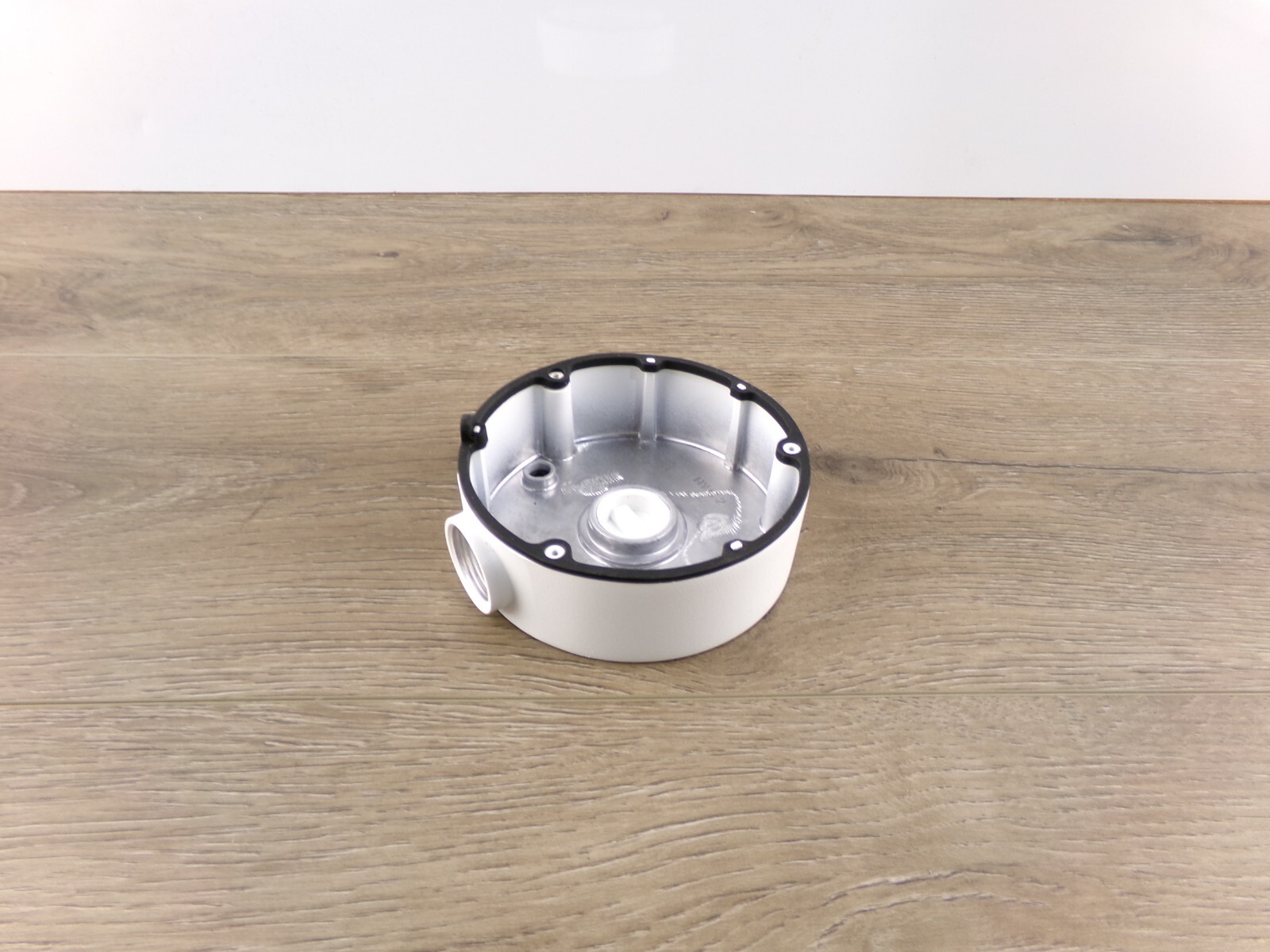 Hikvision DS-1280ZJ-DM18 CB110 Conduit Base Junction Box Bracket for Dome Camera