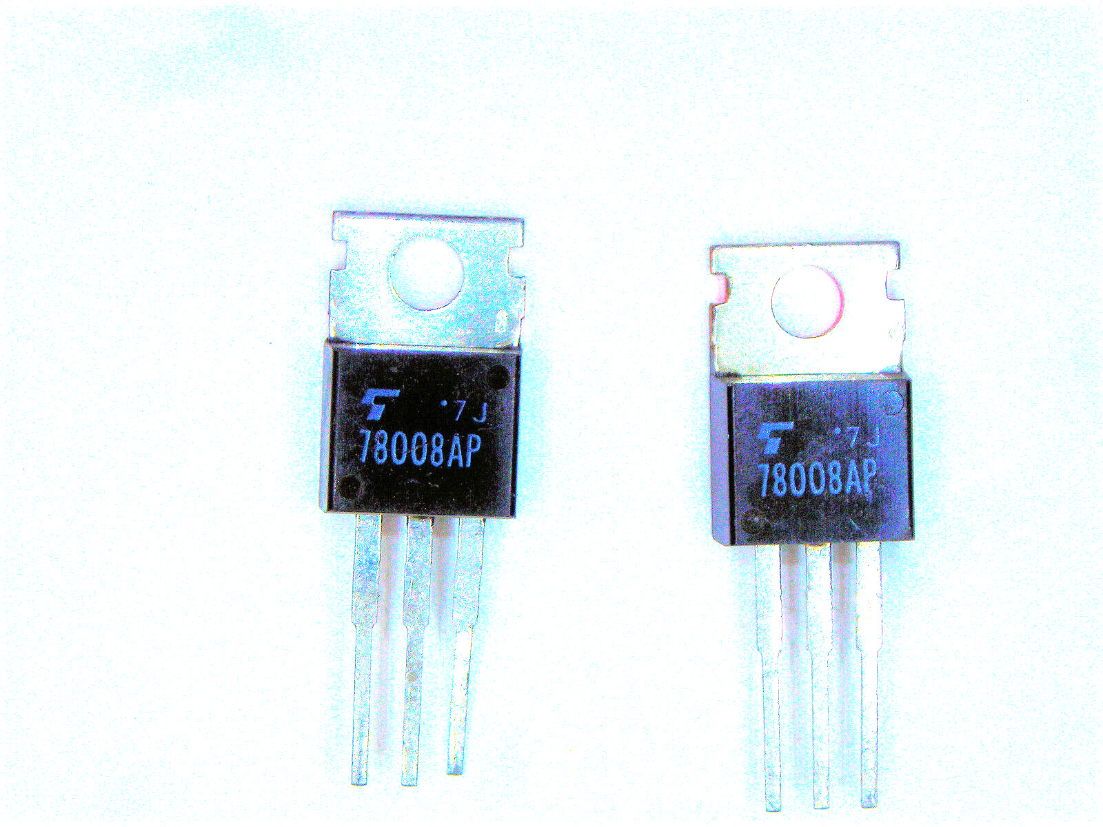 TA78018AP Toshiba 18V Positive Voltage Regualtor TO-220   1  pc