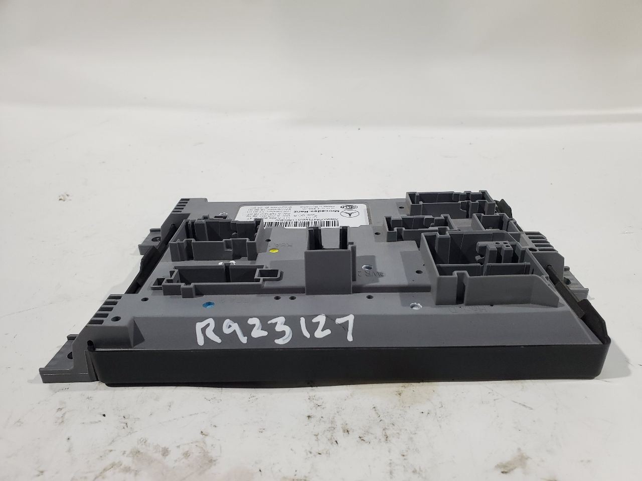 2022 2023 Mercedes C300 OEM Rear Sam Control Module A2059005847