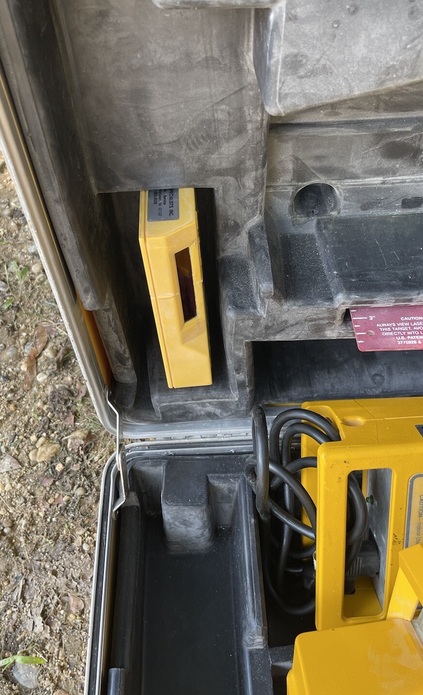 Laser Alignment Laser Beacon #6025 W/ Universal A.C Converter Construction Tool