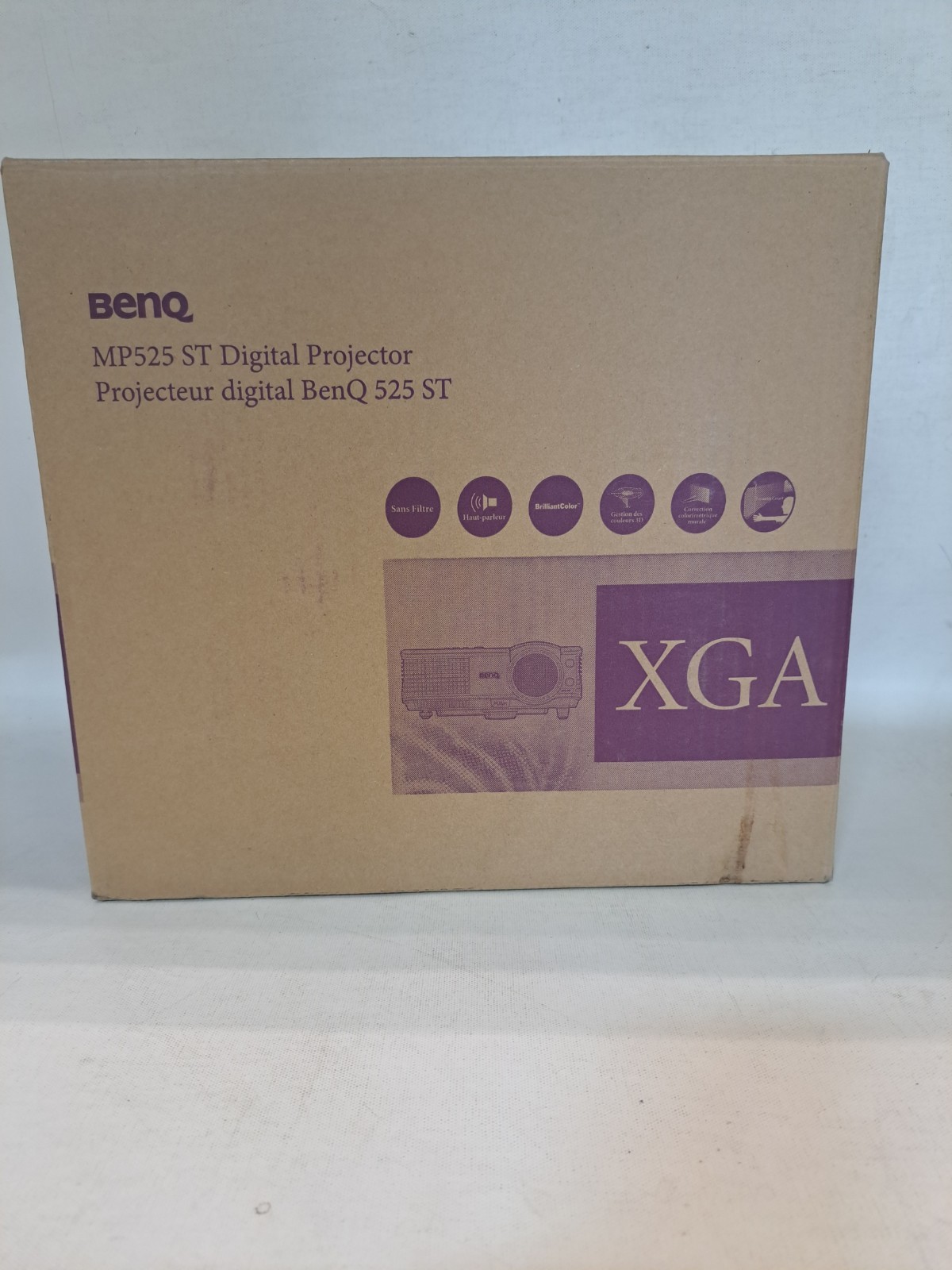 BenQ MP525 ST Short Throw DLP Projector 2500 Lumens XGA 3D Ready New In Box