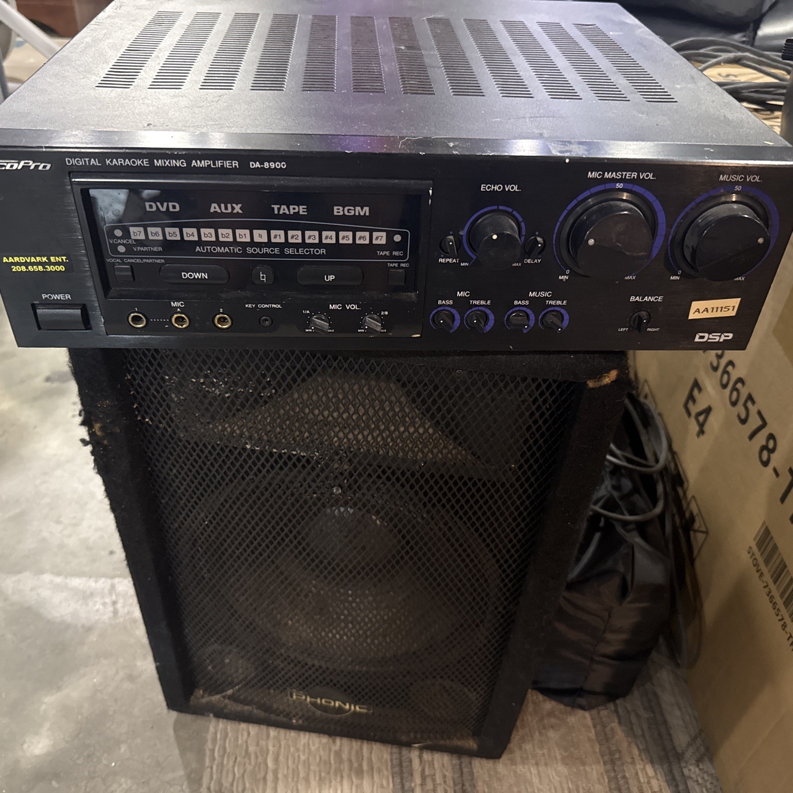 VocoPro DA-8900 PRO  Karaoke DJ Mixer 690W Power Amp DSP 4 Inputs Reverb Echo